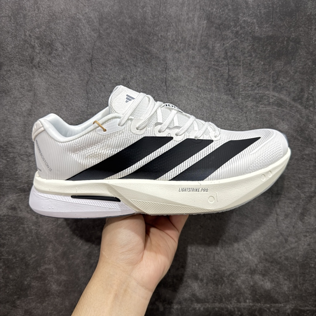 【HD真碳组合底】Ad Adizero Boston 13 阿迪马拉松系列超轻防滑训练跑步运动鞋 JS4939 真碳柱 组合底版本 区别市场涂漆假碳一体大底货 这双跑鞋在保留了前一代的核心科技的基础上,做了一些调整和优化,让跑鞋的脚感更加柔软、回弹和舒适。同时,它也回归了 BOSTON 系列原本的精神,提供了一双适合各种训练和速度的性能跑鞋。 尺码:36 36.5 37 38 38.5 39 40 40.5 41 42 42.5 43 44 44.5 45-选品中心
