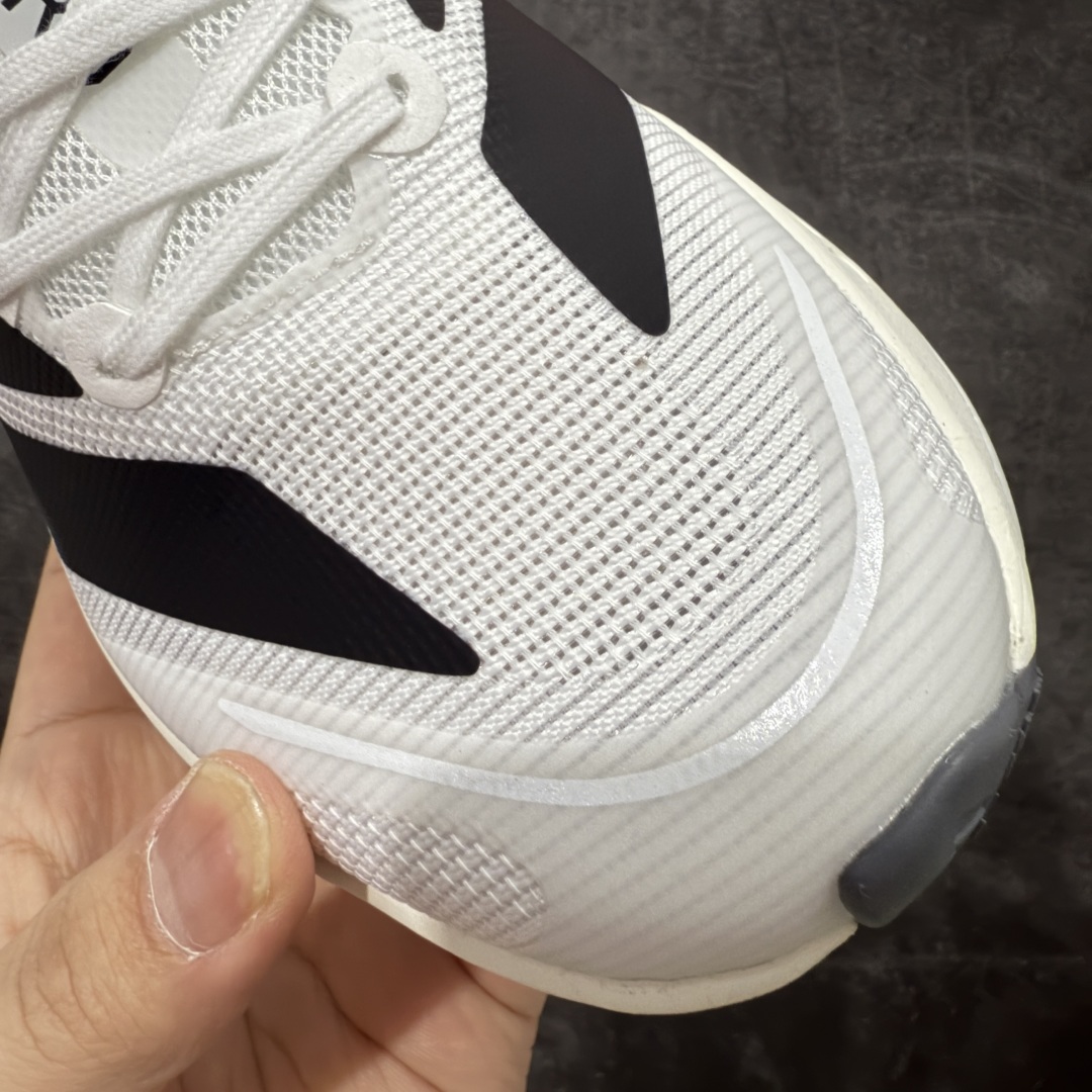 图片[5]-【HD真碳组合底】Ad Adizero Boston 13 阿迪马拉松系列超轻防滑训练跑步运动鞋 JS4939 真碳柱 组合底版本 区别市场涂漆假碳一体大底货 这双跑鞋在保留了前一代的核心科技的基础上，做了一些调整和优化，让跑鞋的脚感更加柔软、回弹和舒适。同时，它也回归了 BOSTON 系列原本的精神，提供了一双适合各种训练和速度的性能跑鞋。 尺码：36 36.5 37 38 38.5 39 40 40.5 41 42 42.5 43 44 44.5 45-选品中心