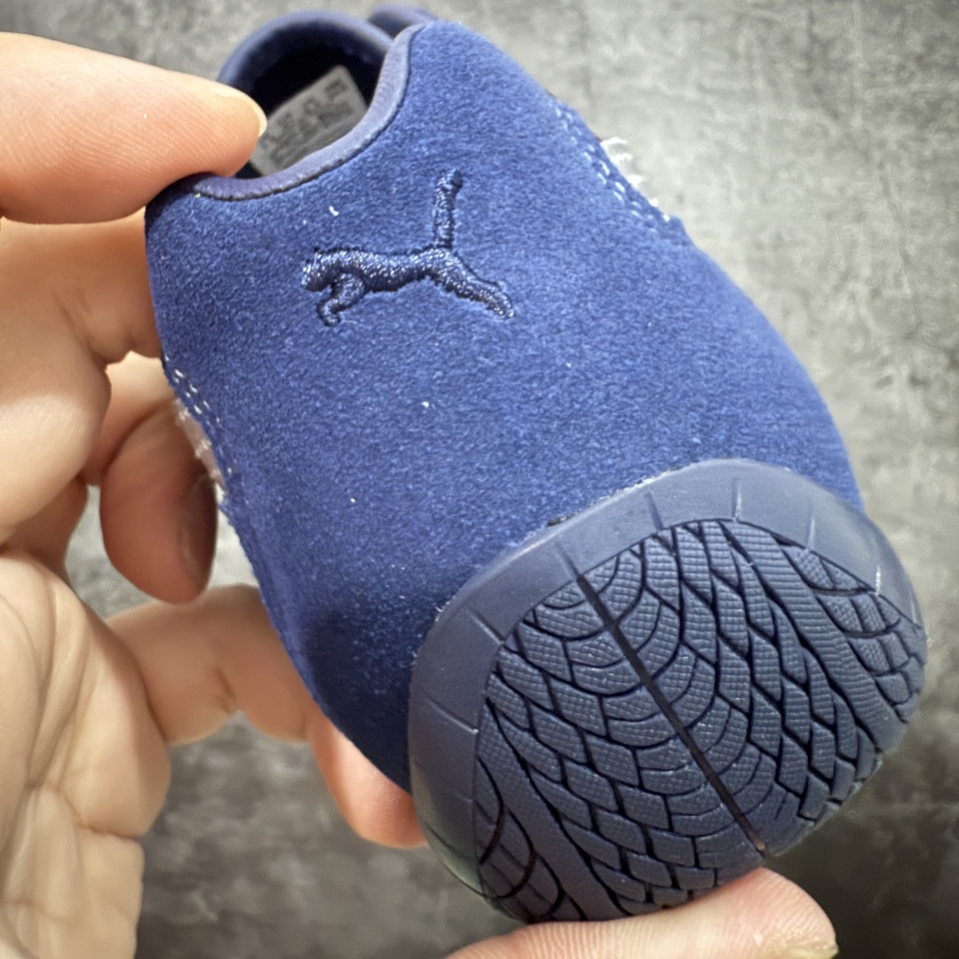 图片[2]-【CS纯原版】Puma Speedcat OG Sparco 彪马罗马阿莫尔系列 复古运动休闲赛车跑鞋 蓝银 市场第一梯队品质 版型 细节 烫金走线 完全碾压市场任意版本 欢迎对比🆚 工厂耗时3个月开发 原装档案原数据纸版楦型 采用固色翻毛皮鞋面材质(正确二次成型\’猛帮\’成型工艺🆚区别市面版本!!) 外置原数据开发轻量耐磨橡胶大底💪🏻 全球知名运动品牌PUMA宝马赛车系列 融合了宝马车队的标志性配色 以趣味十足又前卫复古的设计引领潮流 将赛道精神融入街头时尚 开启前卫竞速之旅 主打前卫复古风 Roma鞋款的鞋侧以复古的流线造型 缀以宝马经典Logo 巧妙吸睛 而Speedcat鞋款以亮眼三色条纹元素缀以舒适鞋面 赋予了独特的个性美学 演绎赛车的无尽能量 货号：403902-05 尺码：35-45-选品中心