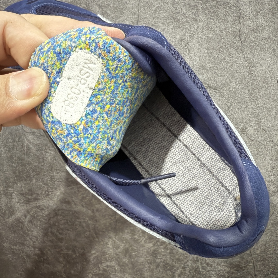 图片[9]-【CS纯原版】Puma Speedcat OG Sparco 彪马罗马阿莫尔系列 复古运动休闲赛车跑鞋 蓝银 市场第一梯队品质 版型 细节 烫金走线 完全碾压市场任意版本 欢迎对比🆚 工厂耗时3个月开发 原装档案原数据纸版楦型 采用固色翻毛皮鞋面材质(正确二次成型\’猛帮\’成型工艺🆚区别市面版本!!) 外置原数据开发轻量耐磨橡胶大底💪🏻 全球知名运动品牌PUMA宝马赛车系列 融合了宝马车队的标志性配色 以趣味十足又前卫复古的设计引领潮流 将赛道精神融入街头时尚 开启前卫竞速之旅 主打前卫复古风 Roma鞋款的鞋侧以复古的流线造型 缀以宝马经典Logo 巧妙吸睛 而Speedcat鞋款以亮眼三色条纹元素缀以舒适鞋面 赋予了独特的个性美学 演绎赛车的无尽能量 货号：403902-05 尺码：35-45-选品中心