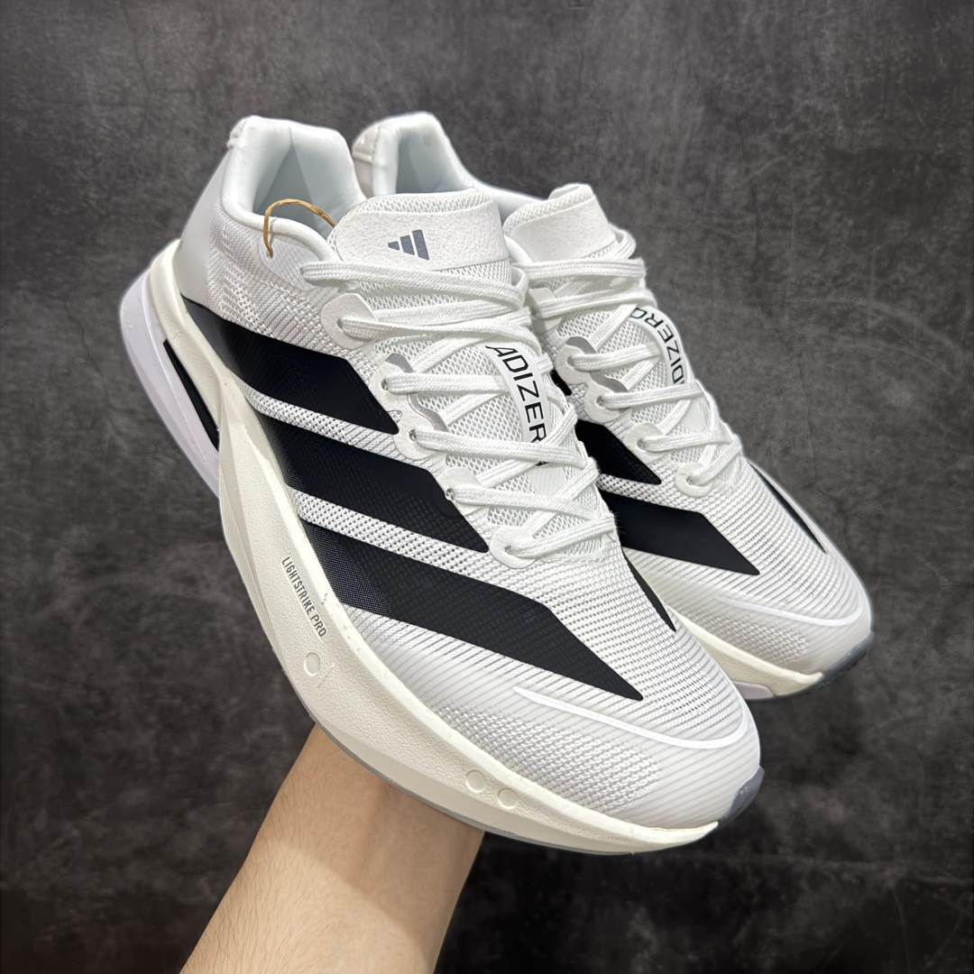 【HD真碳组合底】Ad Adizero Boston 13 阿迪马拉松系列超轻防滑训练跑步运动鞋 JS4939 真碳柱 组合底版本 区别市场涂漆假碳一体大底货 这双跑鞋在保留了前一代的核心科技的基础上，做了一些调整和优化，让跑鞋的脚感更加柔软、回弹和舒适。同时，它也回归了 BOSTON 系列原本的精神，提供了一双适合各种训练和速度的性能跑鞋。 尺码：36 36.5 37 38 38.5 39 40 40.5 41 42 42.5 43 44 44.5 45-选品中心