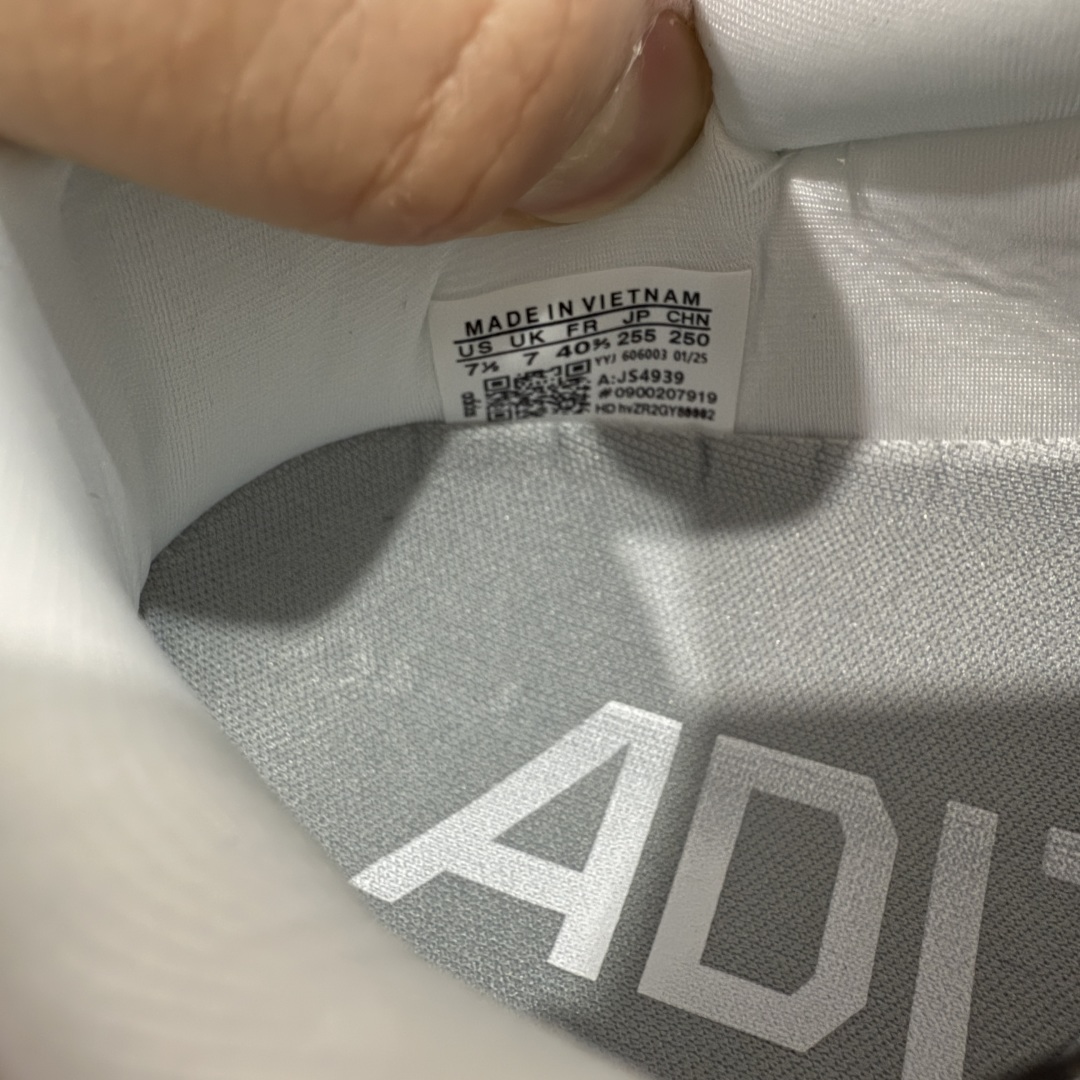 图片[7]-【HD真碳组合底】Ad Adizero Boston 13 阿迪马拉松系列超轻防滑训练跑步运动鞋 JS4939 真碳柱 组合底版本 区别市场涂漆假碳一体大底货 这双跑鞋在保留了前一代的核心科技的基础上，做了一些调整和优化，让跑鞋的脚感更加柔软、回弹和舒适。同时，它也回归了 BOSTON 系列原本的精神，提供了一双适合各种训练和速度的性能跑鞋。 尺码：36 36.5 37 38 38.5 39 40 40.5 41 42 42.5 43 44 44.5 45-选品中心