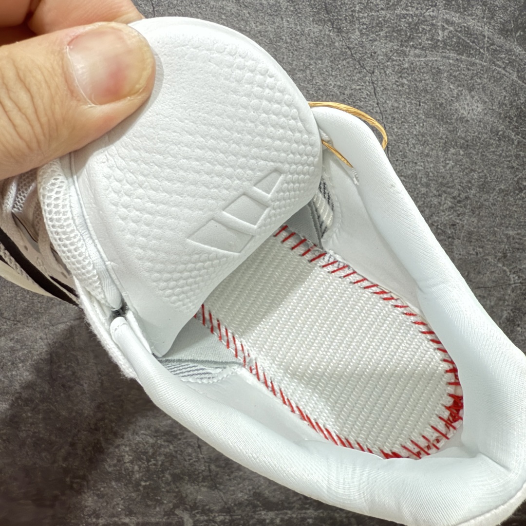 图片[8]-【HD真碳组合底】Ad Adizero Boston 13 阿迪马拉松系列超轻防滑训练跑步运动鞋 JS4939 真碳柱 组合底版本 区别市场涂漆假碳一体大底货 这双跑鞋在保留了前一代的核心科技的基础上，做了一些调整和优化，让跑鞋的脚感更加柔软、回弹和舒适。同时，它也回归了 BOSTON 系列原本的精神，提供了一双适合各种训练和速度的性能跑鞋。 尺码：36 36.5 37 38 38.5 39 40 40.5 41 42 42.5 43 44 44.5 45-选品中心