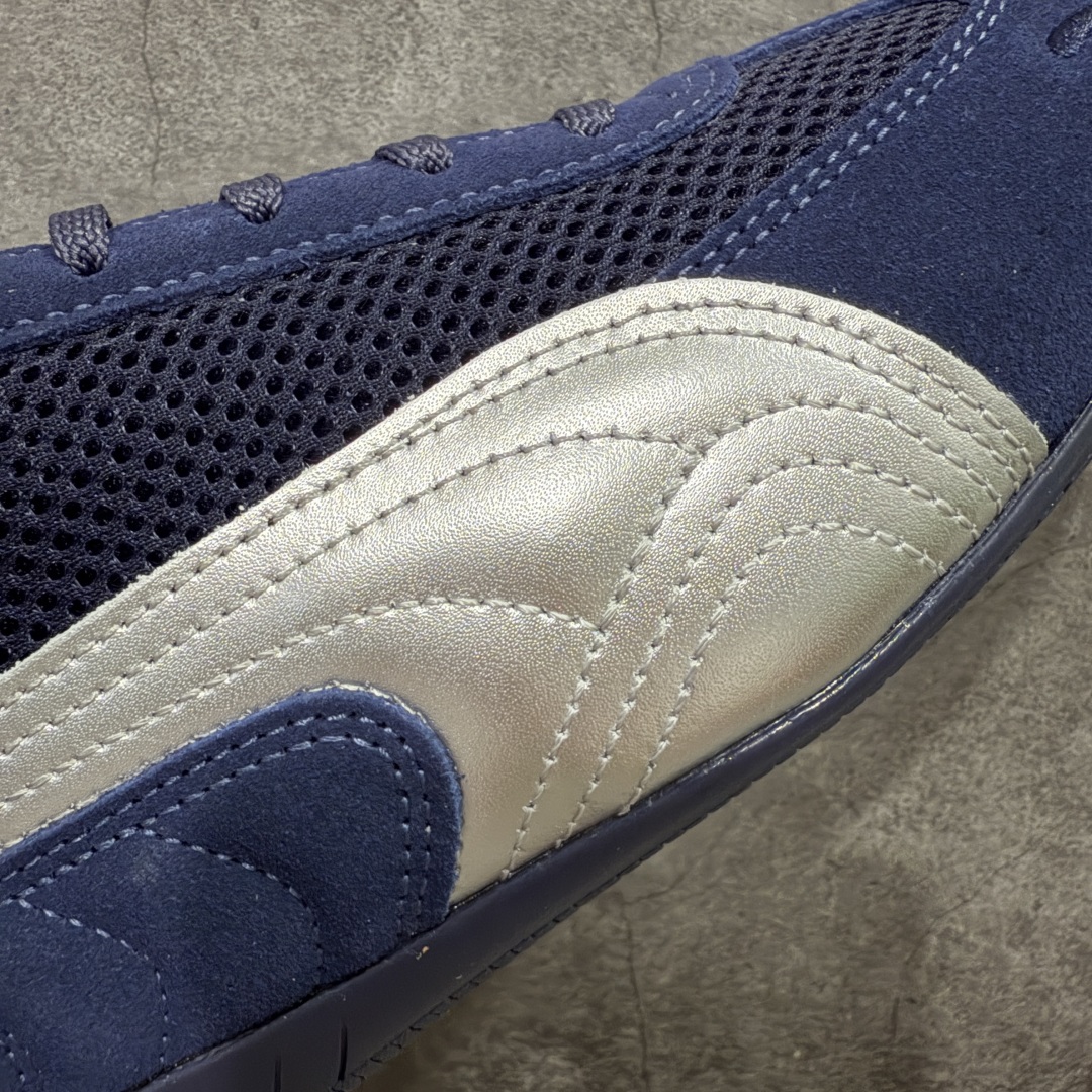 图片[7]-【CS纯原版】Puma Speedcat OG Sparco 彪马罗马阿莫尔系列 复古运动休闲赛车跑鞋 蓝银 市场第一梯队品质 版型 细节 烫金走线 完全碾压市场任意版本 欢迎对比🆚 工厂耗时3个月开发 原装档案原数据纸版楦型 采用固色翻毛皮鞋面材质(正确二次成型\’猛帮\’成型工艺🆚区别市面版本!!) 外置原数据开发轻量耐磨橡胶大底💪🏻 全球知名运动品牌PUMA宝马赛车系列 融合了宝马车队的标志性配色 以趣味十足又前卫复古的设计引领潮流 将赛道精神融入街头时尚 开启前卫竞速之旅 主打前卫复古风 Roma鞋款的鞋侧以复古的流线造型 缀以宝马经典Logo 巧妙吸睛 而Speedcat鞋款以亮眼三色条纹元素缀以舒适鞋面 赋予了独特的个性美学 演绎赛车的无尽能量 货号：403902-05 尺码：35-45-选品中心
