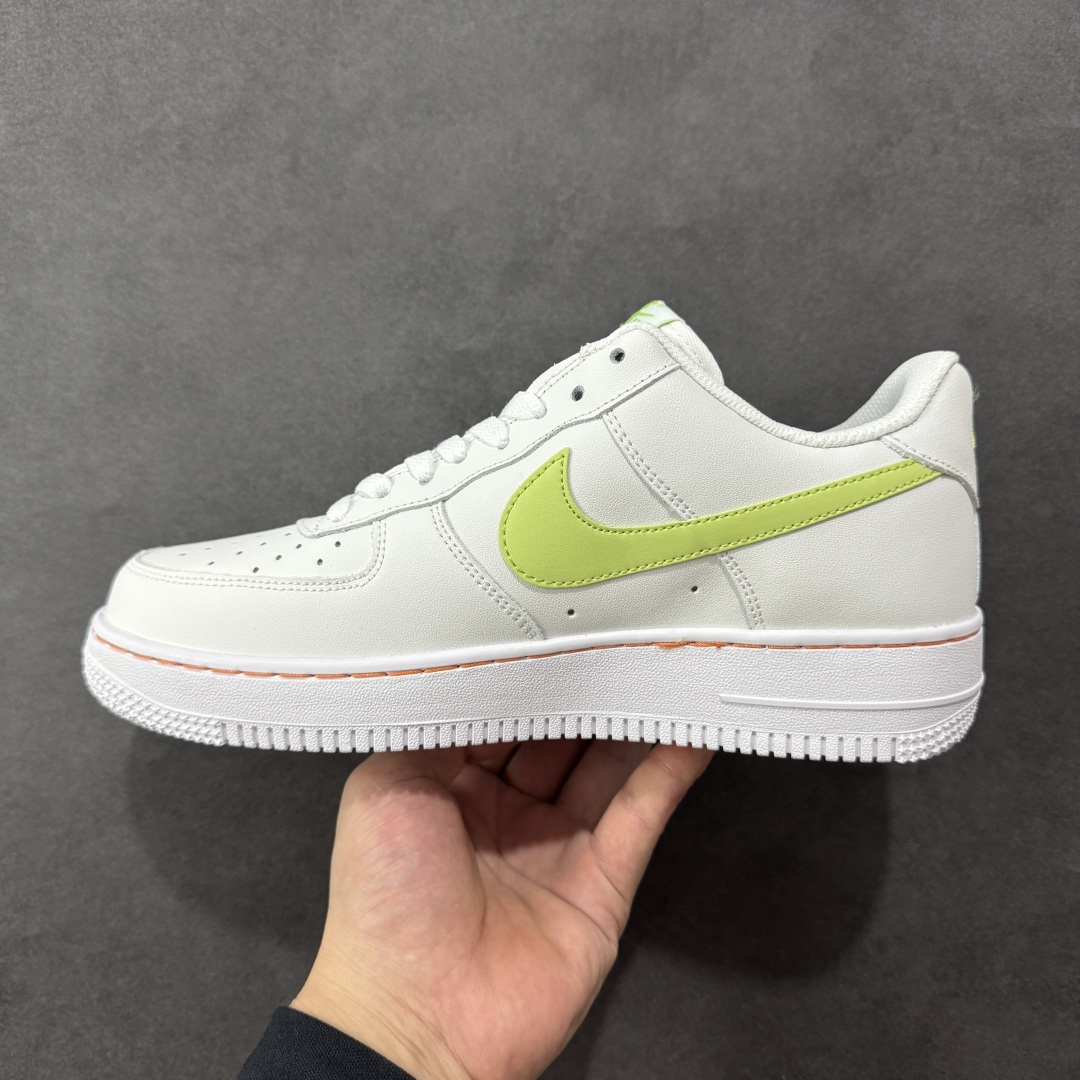 图片[2]-【BG福利】Nike Air Force 1 Low 空军一号经典板鞋 DN8000-100 原楦头原纸板 打造纯正空军版型 专注外贸渠道 全掌内置蜂窝气垫 原盒配件 原厂中底钢印、拉帮完美 尺码：36 36.5 37.5 38 38.5 39 40 40.5 41 42 42.5 43 44 44.5 45-选品中心