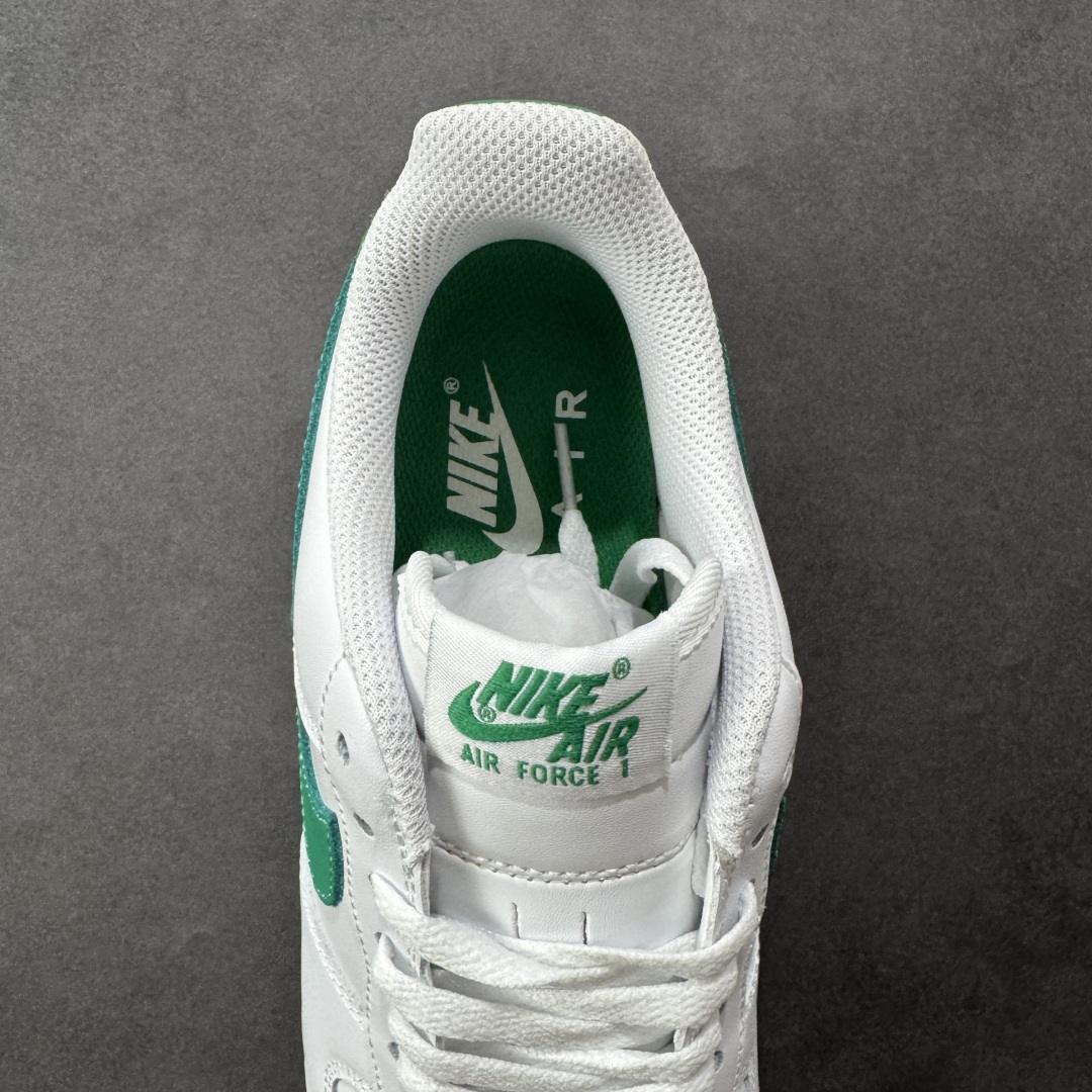 图片[7]-【BG福利】Nike Air Force 1 Low 空军一号经典板鞋FJ4146-102 原楦头原纸板 打造纯正空军版型 专注外贸渠道 全掌内置蜂窝气垫 原盒配件 原厂中底钢印、拉帮完美 尺码：36 36.5 37.5 38 38.5 39 40 40.5 41 42 42.5 43 44 44.5 45-选品中心