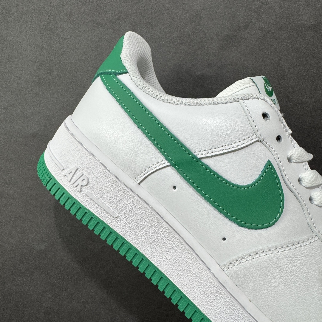 图片[6]-【BG福利】Nike Air Force 1 Low 空军一号经典板鞋FJ4146-102 原楦头原纸板 打造纯正空军版型 专注外贸渠道 全掌内置蜂窝气垫 原盒配件 原厂中底钢印、拉帮完美 尺码：36 36.5 37.5 38 38.5 39 40 40.5 41 42 42.5 43 44 44.5 45-选品中心