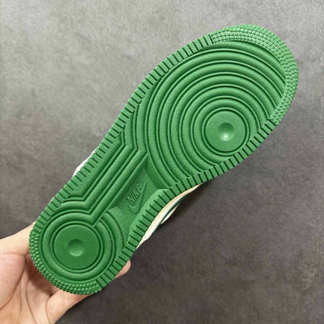 图片[9]-【BG福利】Nike Air Force 1 Low 空军一号经典板鞋 DO5220-131 原楦头原纸板 打造纯正空军版型 专注外贸渠道 全掌内置蜂窝气垫 原盒配件 原厂中底钢印、拉帮完美 尺码：36 36.5 37.5 38 38.5 39 40 40.5 41 42 42.5 43 44 44.5 45-选品中心