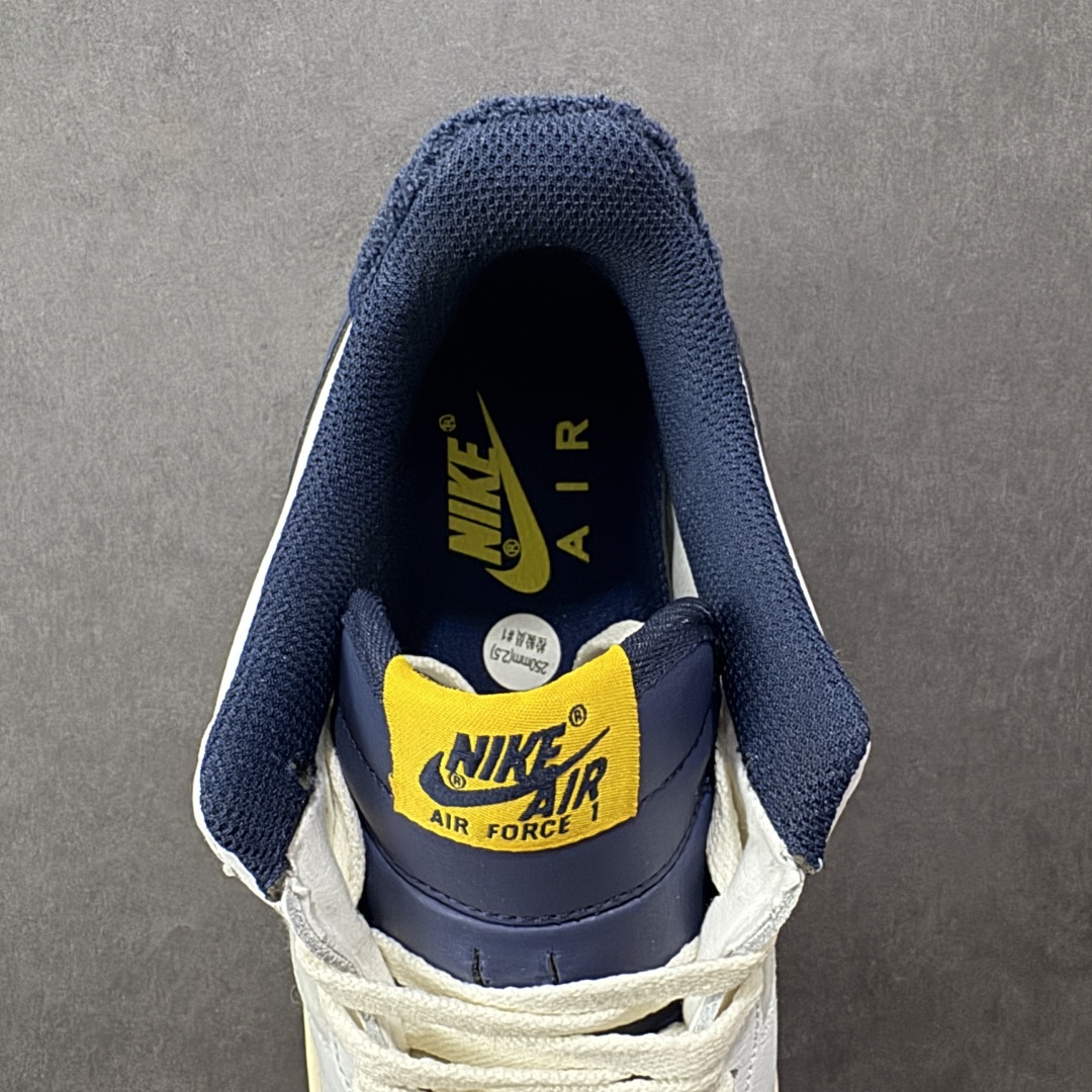 图片[7]-【BG福利】Nike Air Force 1 Low 空军一号经典板鞋 DO5220-141 原楦头原纸板 打造纯正空军版型 专注外贸渠道 全掌内置蜂窝气垫 原盒配件 原厂中底钢印、拉帮完美 尺码：36 36.5 37.5 38 38.5 39 40 40.5 41 42 42.5 43 44 44.5 45-选品中心