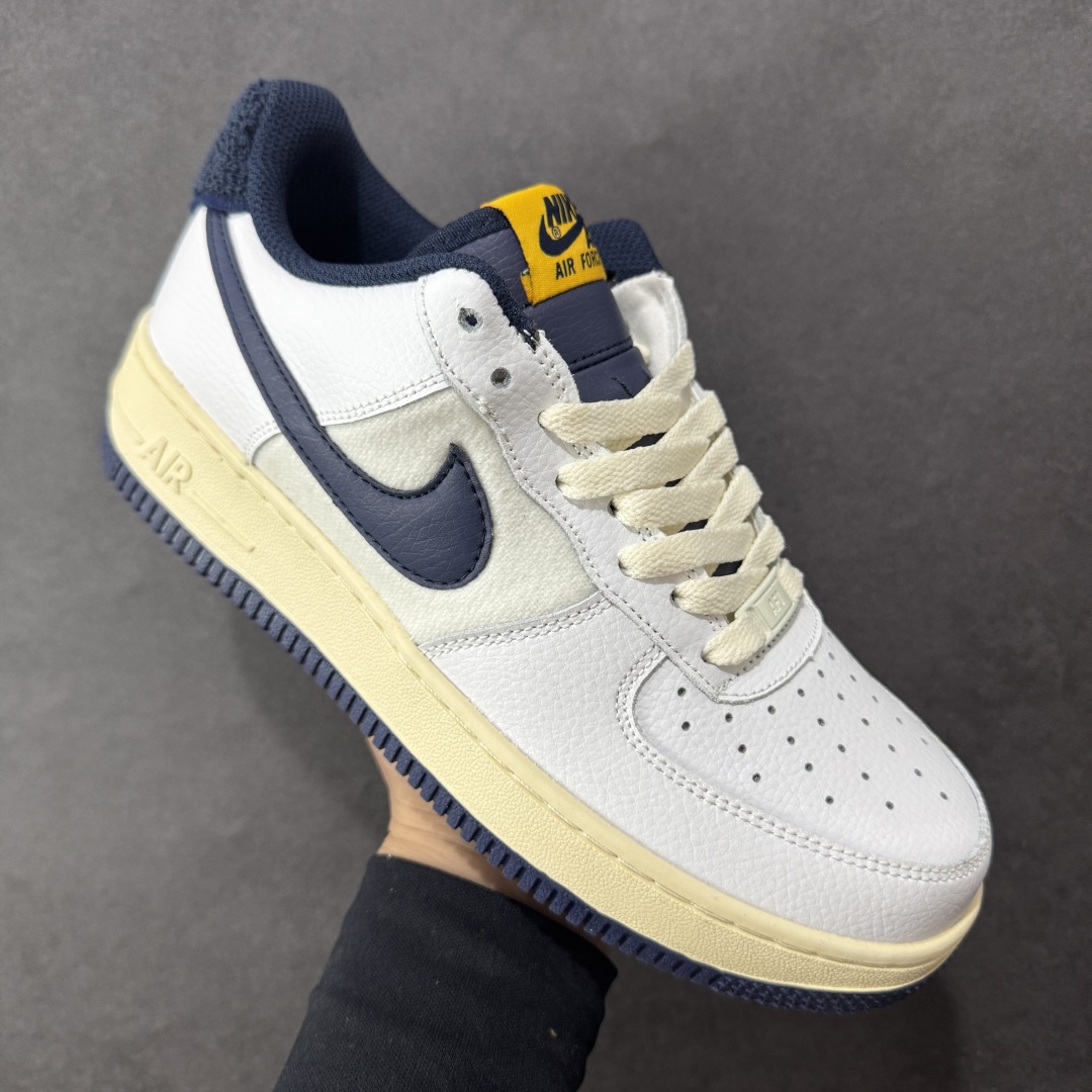 图片[3]-【BG福利】Nike Air Force 1 Low 空军一号经典板鞋 DO5220-141 原楦头原纸板 打造纯正空军版型 专注外贸渠道 全掌内置蜂窝气垫 原盒配件 原厂中底钢印、拉帮完美 尺码：36 36.5 37.5 38 38.5 39 40 40.5 41 42 42.5 43 44 44.5 45-选品中心
