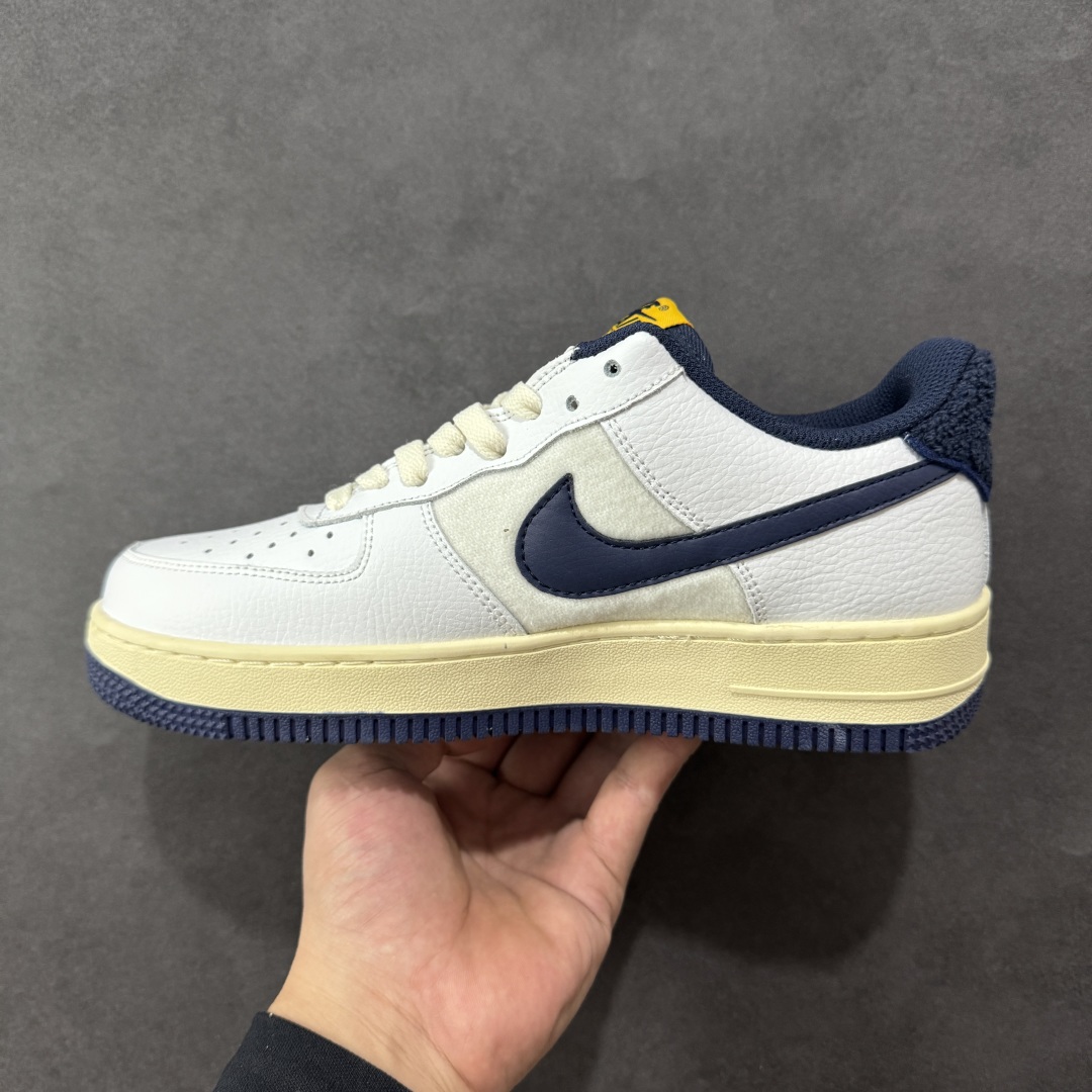 图片[2]-【BG福利】Nike Air Force 1 Low 空军一号经典板鞋 DO5220-141 原楦头原纸板 打造纯正空军版型 专注外贸渠道 全掌内置蜂窝气垫 原盒配件 原厂中底钢印、拉帮完美 尺码：36 36.5 37.5 38 38.5 39 40 40.5 41 42 42.5 43 44 44.5 45-选品中心