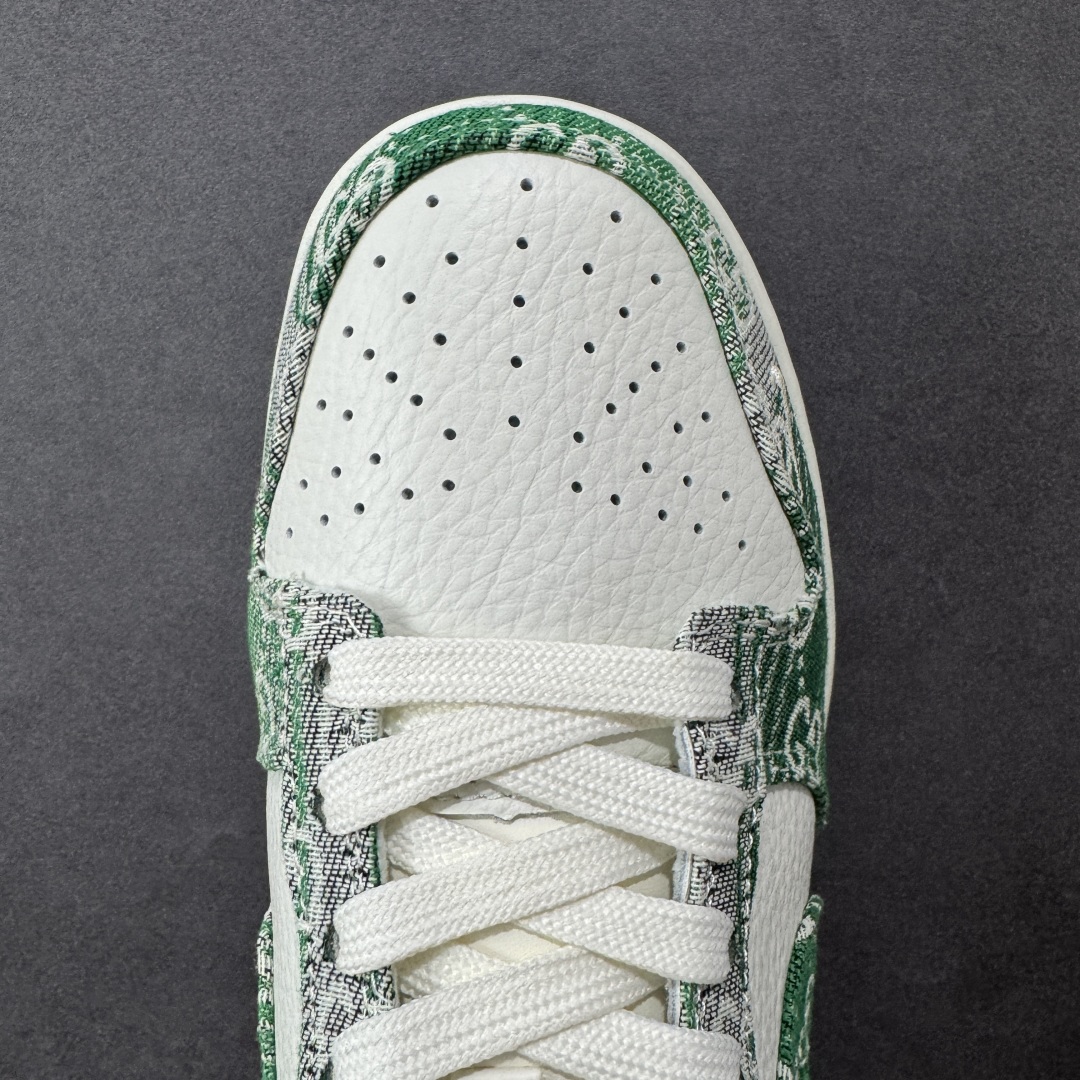 图片[8]-【定制版】Nike SB Dunk Low x Louis Vuitton 绿白小勾 纯原大厂出品 极力推荐 原装头层材料 独家版型蒸餾加工 帶來的是更好的视觉和脚感体验 大厂纯原品质出货 清洁度 电绣工艺 皮料切割干净无任何毛边 细节完美 货号：SC9207 420 尺码：36 36.5 37.5 38 38.5 39 40 40.5 41 42 42.5 43 44 44.5 45-选品中心