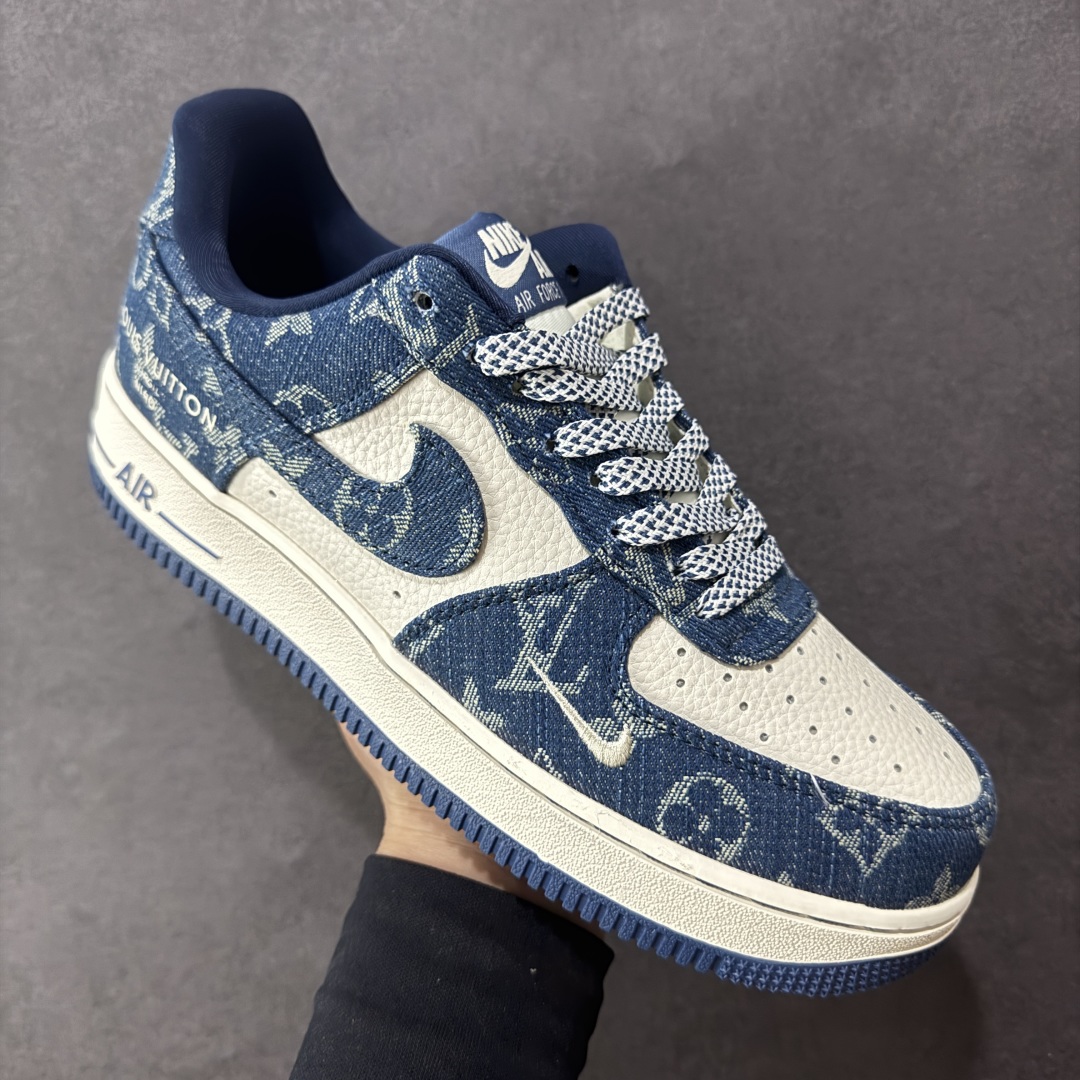 图片[3]-【定制版】海外限量发售！公司级NIke Air Force 1 \’07 Low LV联名-白蓝牛仔 空军一号低帮 运动鞋 休闲鞋 折边针车 工艺难度大 原楦头原纸板 原装鞋盒 定制五金配件 原厂鞋底 超高清洁度 细节完美 货号：ZD1988-001 尺码：36 36.5 37.5 38 38.5 39 40 40.5 41 42 42.5 43 44 44.5 45-选品中心