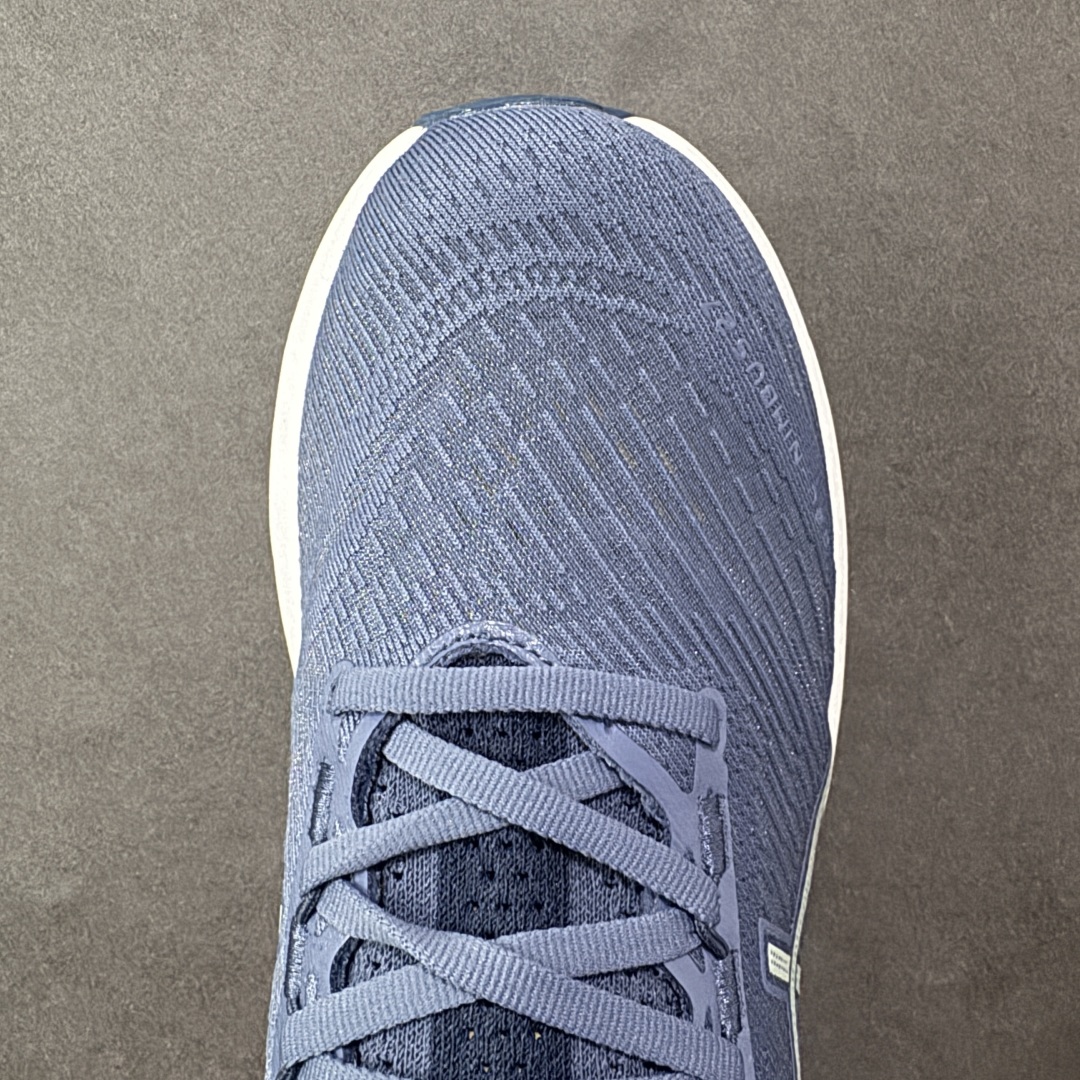 
Asics GEL-Nimbus 27 亚瑟士缓震跑鞋 
近年复古风潮的势头很旺 ASICS一直坚信保