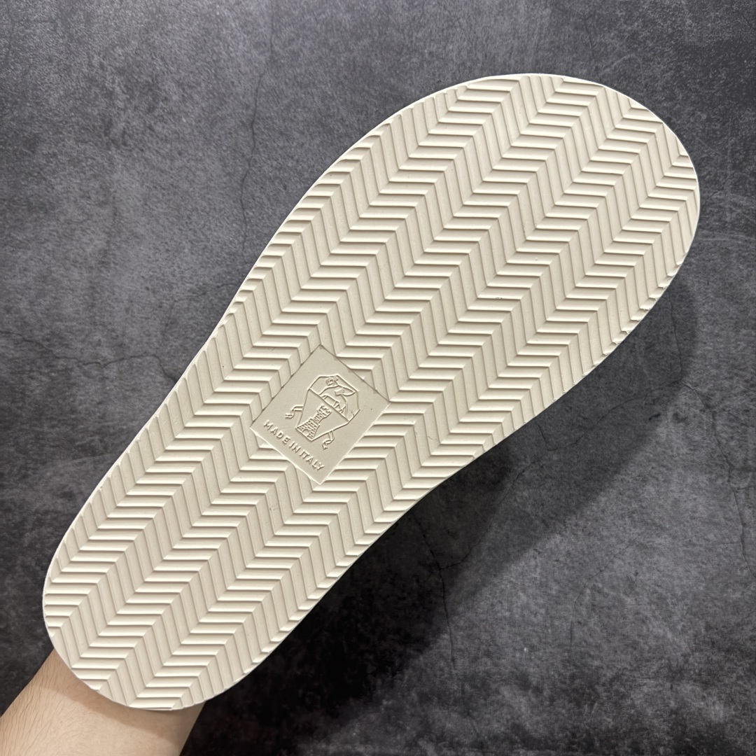 图片[9]-【佛山超a版】Brunello Cucinelli，BC 2025ss新款拖鞋出货🌈古铜 卡其色Logo双排扣凉拖，复古简约又不失时尚感，搭在任何穿搭上，都能轻松提升整体造型的精致度，每一步都走出随性自在 ，原版抽屉式包装，精致而大气i！ 面料：反毛皮 大底：超轻橡胶发泡 尺码：男款39-45-选品中心