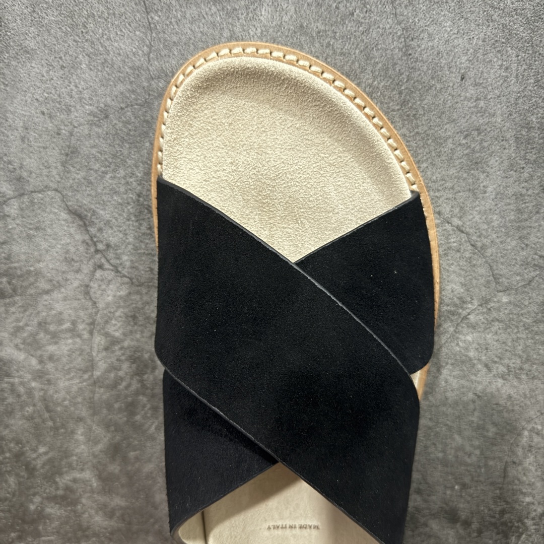 图片[5]-【佛山超a版】Brunello Cucinelli，BC 2025ss新款拖鞋出货🌈古铜 卡其色Logo双排扣凉拖，复古简约又不失时尚感，搭在任何穿搭上，都能轻松提升整体造型的精致度，每一步都走出随性自在 ，原版抽屉式包装，精致而大气i！ 面料：反毛皮 大底：超轻橡胶发泡 尺码：男款39-45-选品中心