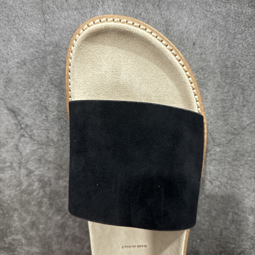 图片[5]-【佛山超a版】Brunello Cucinelli，BC 2025ss新款拖鞋出货🌈古铜 卡其色Logo一字麂皮凉拖，复古简约又不失时尚感，搭在任何穿搭上，都能轻松提升整体造型的精致度，每一步都走出随性自在 ，原版抽屉式包装，精致而大气i！ 面料：反毛皮 大底：超轻橡胶发泡 尺码：男款39-45-选品中心