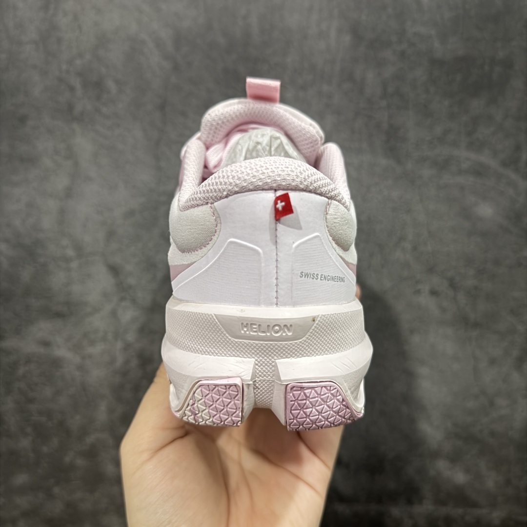 图片[4]-【PZ版本】On昂跑 x LOEWE罗意威 Cloudventure 织物 跑步 户外轻便百搭系带 减震 低帮 运动休闲鞋 采用工程飞织网布组合再生聚酯纤维鞋面材质搭载独家隐藏速度中板 镂空CloudTec科技 泡棉缓震中底 黑科技跑出圈的时尚运动新宠 尺码：36 37 38 39 40 41 42 43 44 45-选品中心