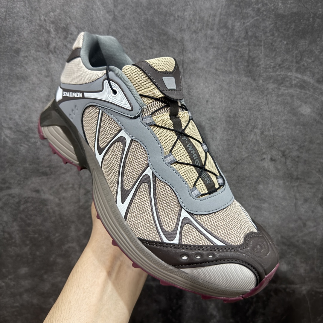 图片[3]-【666版本】SALOMON 萨洛蒙 XT-WHISPER 舒适百搭耐磨轻便低帮 休闲越野训练城市通勤跑步鞋 男女同款 土灰色 纯原外贸平台特供订单 耗时半年巨作 #全套原纸板楦头开发 #原厂特供网布配套加持 #确保原汁原味 完美呈现版型 #原档数据独家私模五层组合大底 #男女鞋同步官方开发至46 #原装Ortholite轻量化鞋垫 #中底布带钢印编号 原厂TPU锁扣 #进口港宝加持 后跟自然饱满 还原公司包裹性 #鞋面采用SENSIFT贴合技术 #全方位贴合包裹脚型 #鞋跟部鞋底牵引设计 #提供强大的抓地性能 #更适应野外崎岖不平的道路 #基于 SALOMON 初代 XT 鞋身造型并搭载 4D ADVANCED CHASSIS™ 大底打造而成 为这款 XT-WHISPER 带来了多项足部控制与保护等功能性 如在运动过程中控制左右晃动的过程而提高稳定性、改善长途越野过程中足中到足尖的过渡、提高感知岩石的精确度以抵抗尖锐物体对脚底的伤害以及采用动态缓冲来增强穿着舒适感 从而减轻疲劳感 使 XT-WHISPER 成为一双舒适且安全的户外之履 货号：477618 尺码：36 36.5 37.5 38 38.5 39 40 40.5 41 42 42.5 43 44 45 46-选品中心