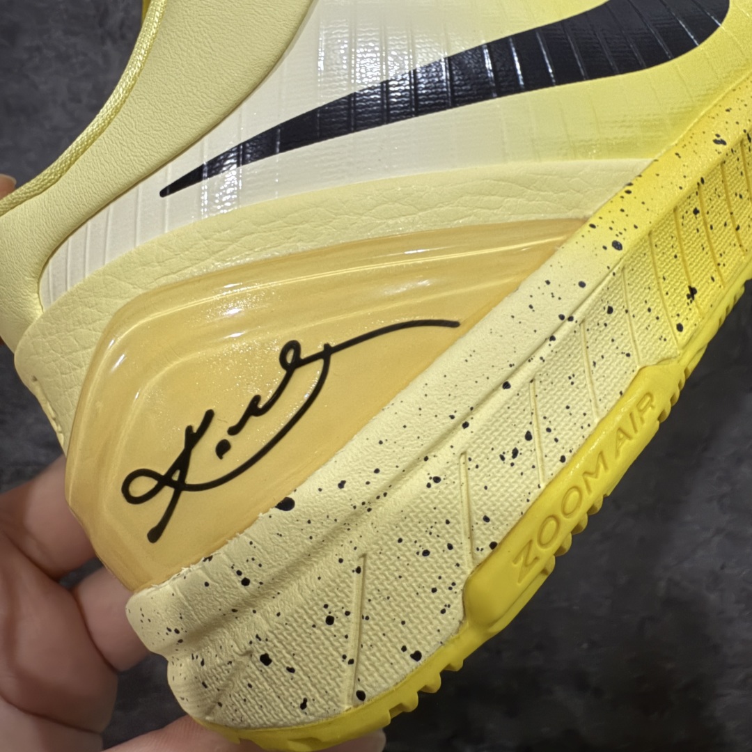 图片[3]-【灭世纯原】Nike Zoom Kobe 4 Protro “CHBL”舒适百搭 防滑耐磨 低帮 篮球鞋 男女同款 黄色 科比4代 耐高CHBL 39-47.5 官方同步全码出货‼️全新开版👊 最高工艺 最高标准 打造顶级实战旗舰标杆 。实战属性TOP 1 接受任意版本实战性能正面PK🔝 实力源自深耕实战球鞋的工业底蕴，王者归来绝非空穴来风‼️杜绝杀猪 感受一分钱十分货诚意巨作[拳头] ✅原厂复刻纸板➕原楦调试 历时半年 打造近乎完美版型（包裹体验 鞋脚一体性 99% 无限接近） ✅ 鞋面强度独一档 区分市场货品 ✅革新缓震配置（前掌双密度Lunar➕后掌zoom气垫） ✅原装鞋垫➕正确蛇鳞压印原盒 ✅全真飞线 工艺 ✅独家售后 为实战保驾护航 尺码39-47.5 一码一模 拒绝❌公版合模假大码 让市场价格回归理性！拒绝🙅🏻‍♂️杀猪-选品中心
