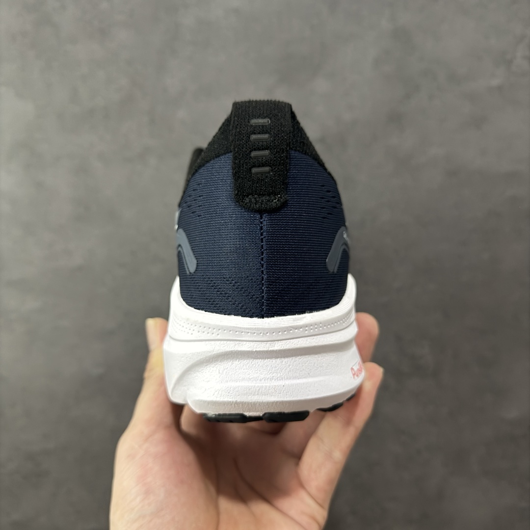 图片[4]-【公司级】Asics Gel-Kayano 32 亚瑟士卡亚诺32代低帮专业有氧超轻量休闲运动全能慢跑鞋 全球知名运动品牌ASICS正式推出新款GEL-KAYANO 32跑鞋，旨在通过全新稳定结构以提升产品可适性，满足跑者的足部稳定需求，让每一位跑者从起跑到结束都能够感受到焕然一新的稳定性与舒适性，从而帮助更多人找到身心平衡，获得自在舒适的健康生活方式。秉持着ASICS亚瑟士的设计哲学，全新一代GEL-KAYANO 32应运而生。为进一步升级产品的稳定性，GEL-KAYANO 采用了全新4D引导系统，通过内侧稳定装置提升可适性，满足足部稳定需求，帮助足弓迅速返回到平衡位置。作为基于生物力学研究打造的全新稳定结构，4D引导系统不仅提升了跑鞋对双脚的支撑性，它还将人体不同的运动状态纳入设计考量，帮助跑者在多种跑动强度下获得充足的稳定性和理想的舒适度。 尺码： 40 40.5 41.5 42 42.5 43.5 44 44.5 45-选品中心