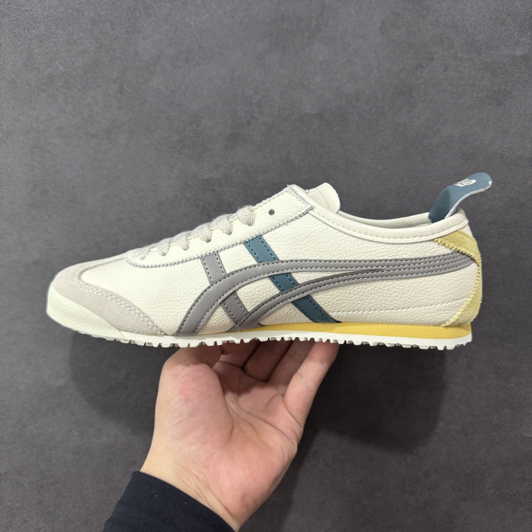 图片[2]-【公司级】Asics Onitsuka Tiger MEXICO 66 亚瑟士鬼冢虎复古经典板鞋 头层材料 质感柔软度满分 长期生产补货永不断码 超成熟稳定的做工品控 原装全套纸板楦头开发 原汁原味 完美呈现版型 私模正确鞋底咬花纹路 一比一鞋头弧度高度鞋身弧度 绝不口嗨 细节品控鞋型随意秒杀市面 原档咬花纹路私模大底 一个单元有六个三角形 总体形拼接呈现花瓣状 官方四联吊牌 原装Ortholite轻量化鞋垫 原盒原配 质保卡 说明书 钢印防尘纸 纸板中底带钢印 乳胶组合鞋垫 支持全方位的对比专柜 产品从款式颜色造型上体现出追求舒适和细节的完美 鞋类更是推崇手工制作的严谨与完美 融舒适性与可穿性的设计风格 注重细节的完美和别致魅力 既保持稳重 又不失轻松的时尚感 尺码：36 37 37.5 38 39 39.5 40 40.5 41.5 42 42.5 43.5 44 45 46-选品中心