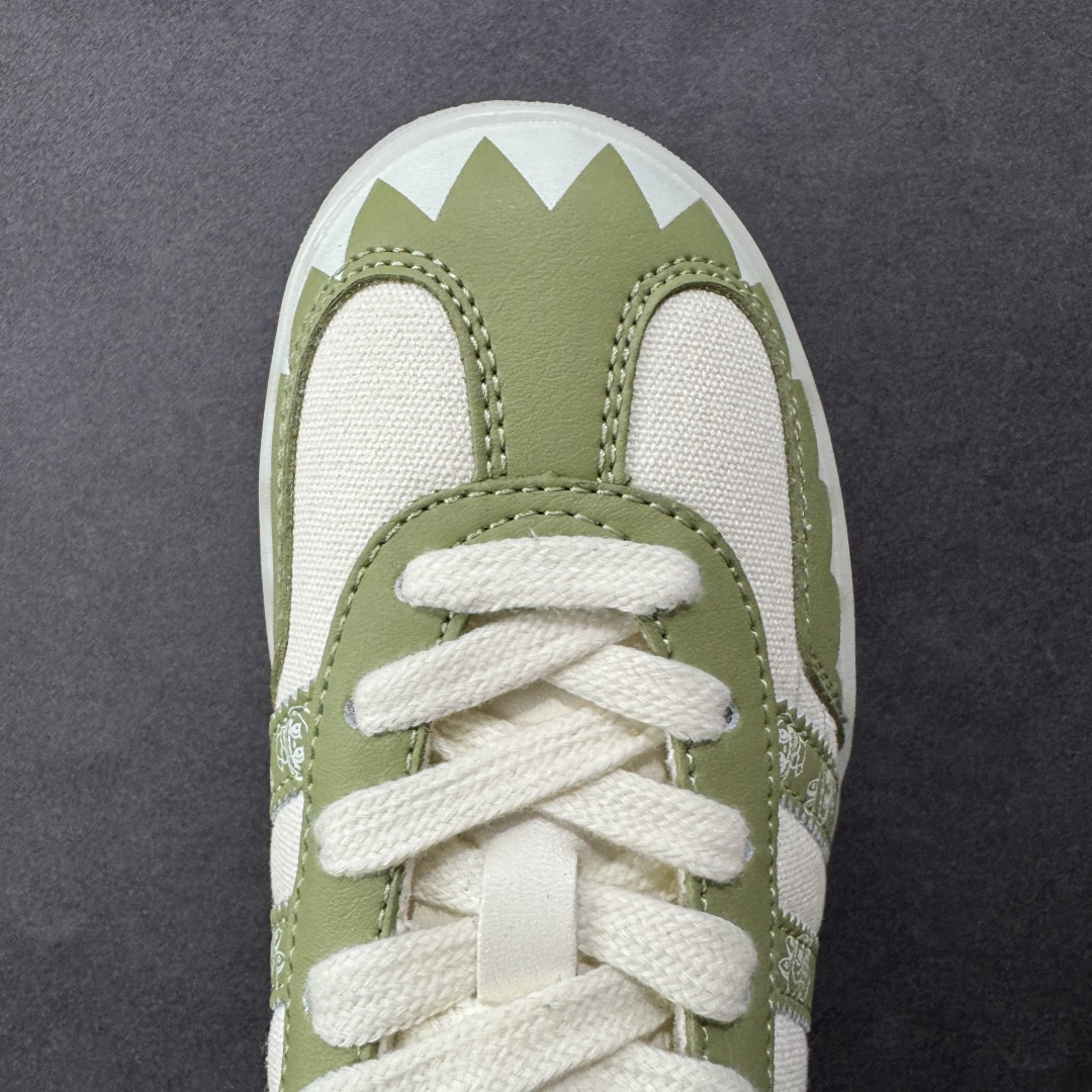 图片[8]-【定制版】adidas originals Samba OG 绿白拉布布 桑巴舞系列复古经典轻便板鞋 此款以简约大方的造型设计 给人以随性休闲的时尚格调 穿着舒适轻便，运动灵活自如 满足日常个性穿搭 货号：DM1234 019 尺码：36 36.5 37 38 38.5 39 40-选品中心