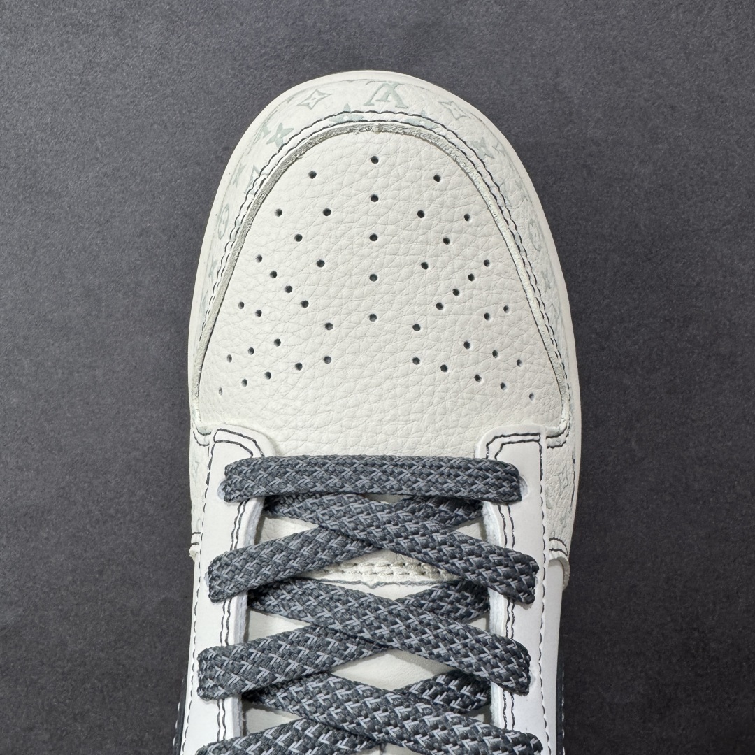 图片[8]-【定制版】Nike SB Dunk Low LV联名 花纹灰勾 周年高端定制 低帮休闲板鞋 YX5066-366 #定制鞋盒 大厂纯原品质出货 超高清洁度 皮料切割干净无任何毛边 细节完美 尺码：36 36.5 37.5 38 38.5 39 40 40.5 41 42 42.5 43 44 44.5 45-选品中心