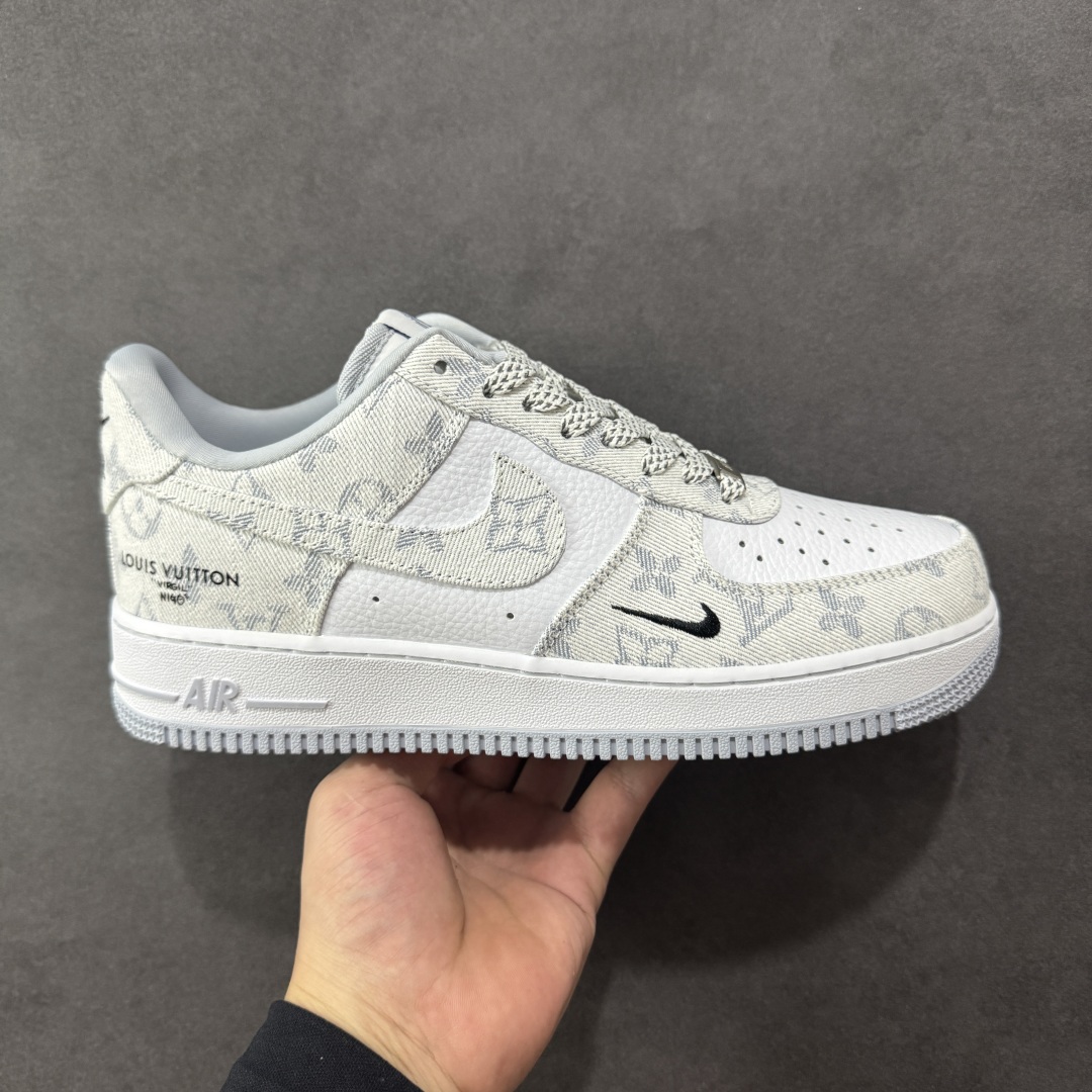 【定制版】Louis Vuitton x Nk Air Force 1’07 定制配色 Lv联名 空军一号低帮经典低帮休闲百搭板鞋 SC0601-552 定制鞋盒 大厂流水作业生产 超高清洁度 皮料切割干净无任何毛边 细节完美   尺码:36 36.5 37.5 38 38.5 39 40 40.5 41 42 42.5 43 44 44.5 45-选品中心