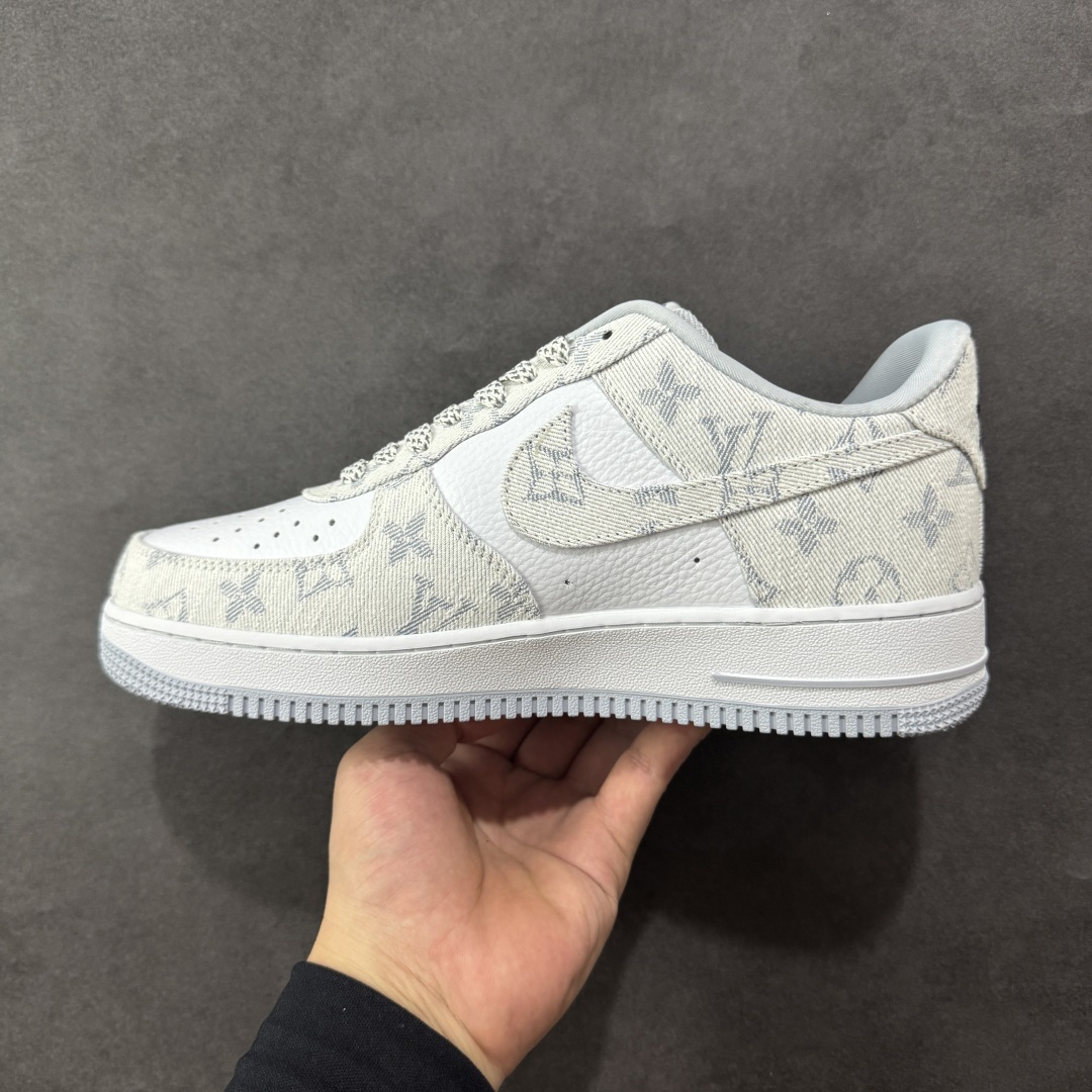 图片[2]-【定制版】Louis Vuitton x Nk Air Force 1’07 定制配色 Lv联名 空军一号低帮经典低帮休闲百搭板鞋 SC0601-552 定制鞋盒 大厂流水作业生产 超高清洁度 皮料切割干净无任何毛边 细节完美   尺码：36 36.5 37.5 38 38.5 39 40 40.5 41 42 42.5 43 44 44.5 45-选品中心