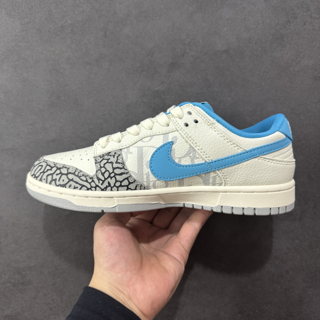 图片[2]-【定制版】Nike SB Dunk Low “迪奥联名—白灰蓝裂纹”高端定制 低帮休闲板鞋 定制鞋盒 大厂纯原品质出货 超高清洁度 皮料切割干净无任何毛边 细节完美 货号：XD1588-223 尺码： 36 36.5 37.5 38 38.5 39 40 40.5 41 42 42.5 43 44 44.5 45-选品中心