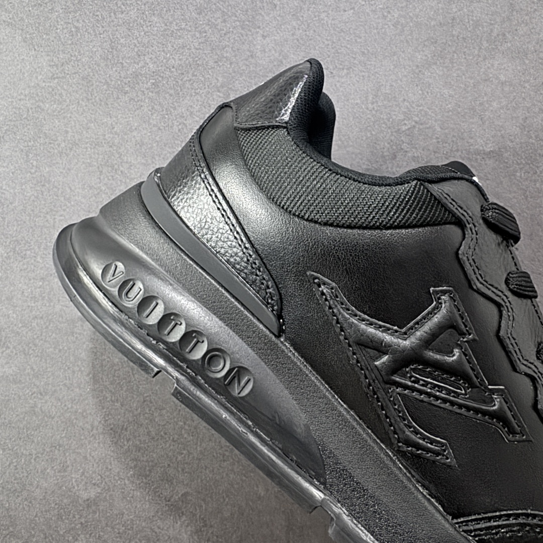 图片[6]-【公司级】Louis Vuitton Classic LV路易威登板鞋 小白鞋系列 舒适轻泡大底和百搭性霸屏整个时尚娱乐圈 细节调整完美主义鞋面采用进口头层小牛皮 独家开模轻泡大底侧边采用3D打印标志性Logo 尽显贵族时尚气息台湾进口小牛皮挂皮内里 配带正品全套包装 尺码：36-45-选品中心