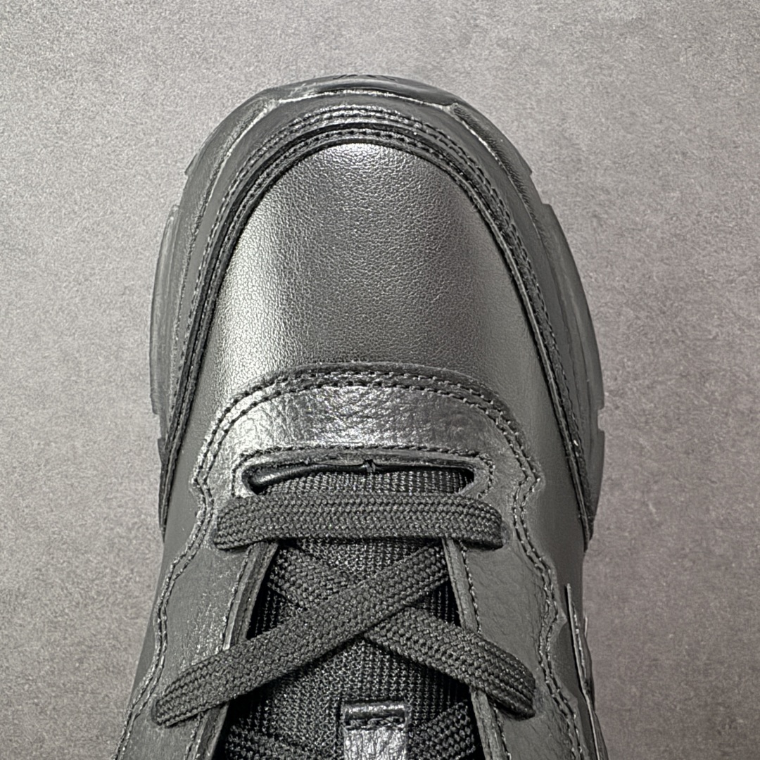 图片[8]-【公司级】Louis Vuitton Classic LV路易威登板鞋 小白鞋系列 舒适轻泡大底和百搭性霸屏整个时尚娱乐圈 细节调整完美主义鞋面采用进口头层小牛皮 独家开模轻泡大底侧边采用3D打印标志性Logo 尽显贵族时尚气息台湾进口小牛皮挂皮内里 配带正品全套包装 尺码：36-45-选品中心