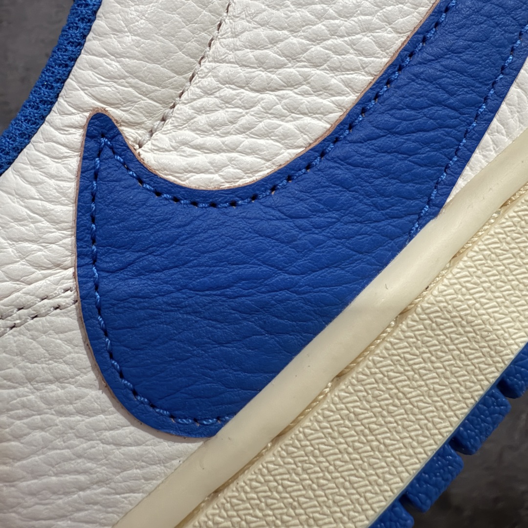 图片[7]-【莞顶LJR版本】Travis Scott x Air Jordan AJ1 Low OG SP TS联名倒钩低帮 白蓝闪电2.0 DM7866-104 市场风向标版本 圈内最强倒钩系列 高端零售裸鞋圈特供批次 产品品控稳定性领先行业 SZ原厂全套原楦原纸板冲刀磨具开发 原厂皮料加持 原厂港宝加持定型后跟R度完美 同源原厂电绣 鬼脸飞翼针数密度立体效果一致 百分百一致原鞋 原厂拉帮工艺 针距密度一致 后跟弧度收口自然不对折 极致一眼正品既视感 进口玻璃冲刀皮料裁剪零毛边 全鞋电脑针车工艺 品控清洁度最高QC检验标准 免检产品 原厂订购鞋盒、鞋标、防尘纸、鞋撑、鞋带 追求极致的原厂味道 尺码：36 36.5 37.5 38 38.5 39 40 40.5 41 42 42.5 43 44 44.5 45 45.5 46 47.5 48.5-选品中心