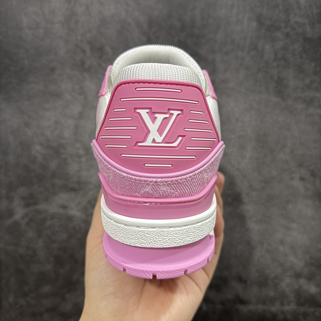 
LV Trainer系列高奢运动鞋 粉白牛仔
新款芯片顶级 潮人必备单品
同步ZP官网空胶工艺  
鞋
