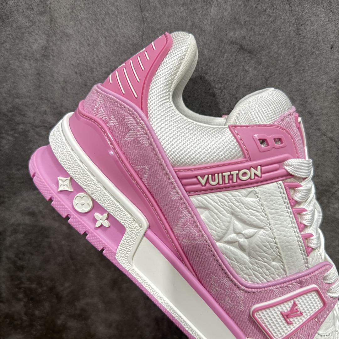 
LV Trainer系列高奢运动鞋 粉白牛仔
新款芯片顶级 潮人必备单品
同步ZP官网空胶工艺  
鞋