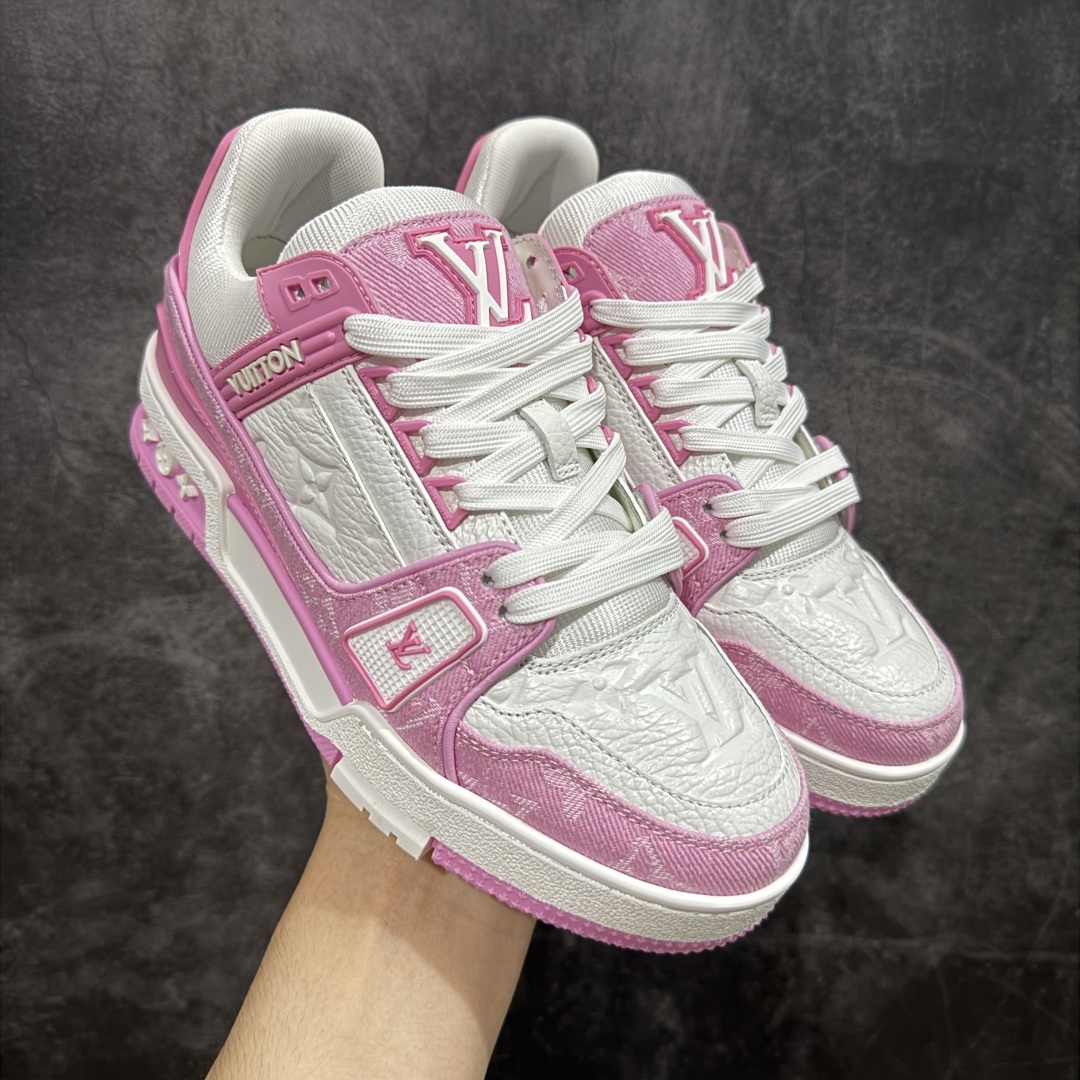 
LV Trainer系列高奢运动鞋 粉白牛仔
新款芯片顶级 潮人必备单品
同步ZP官网空胶工艺  
鞋