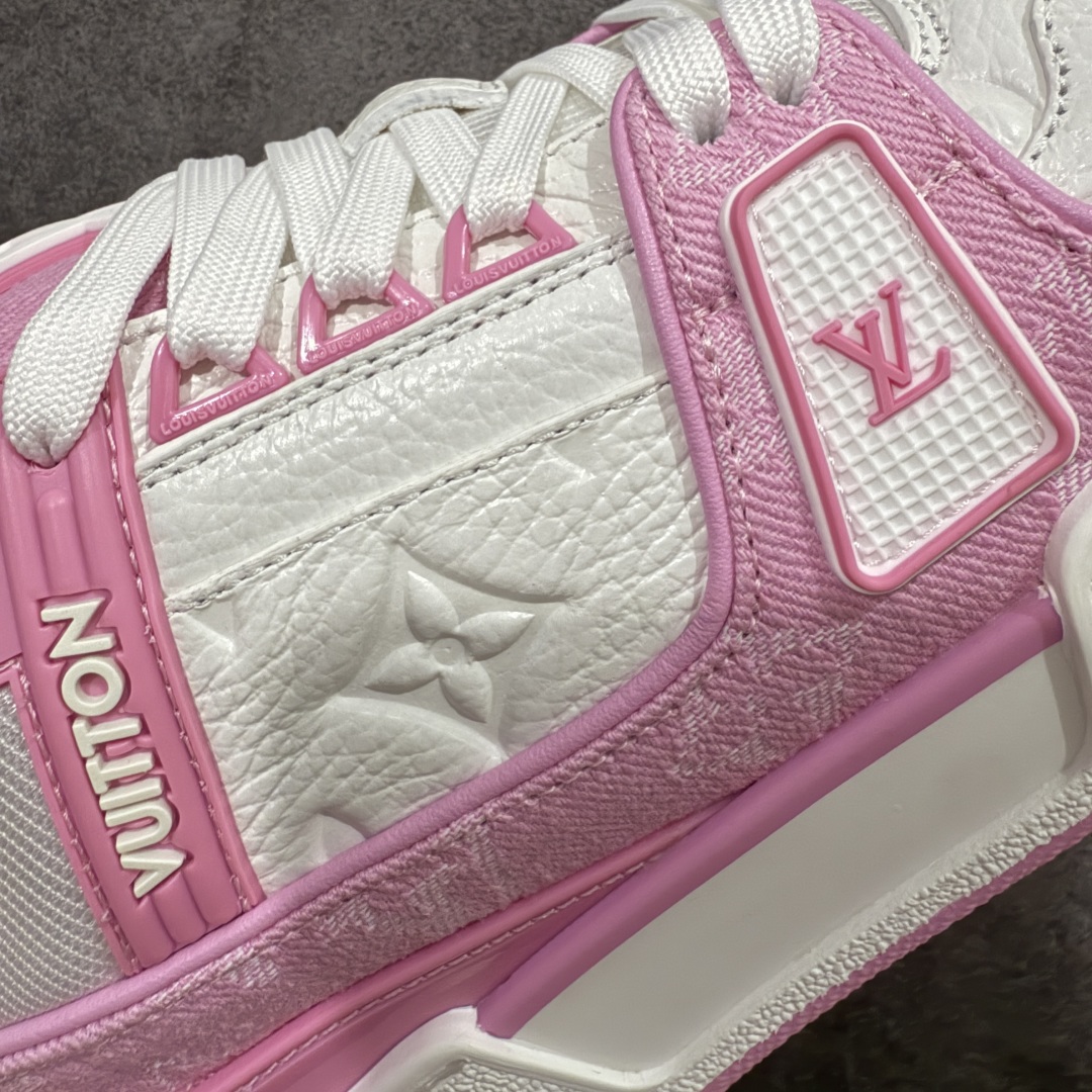 
LV Trainer系列高奢运动鞋 粉白牛仔
新款芯片顶级 潮人必备单品
同步ZP官网空胶工艺  
鞋