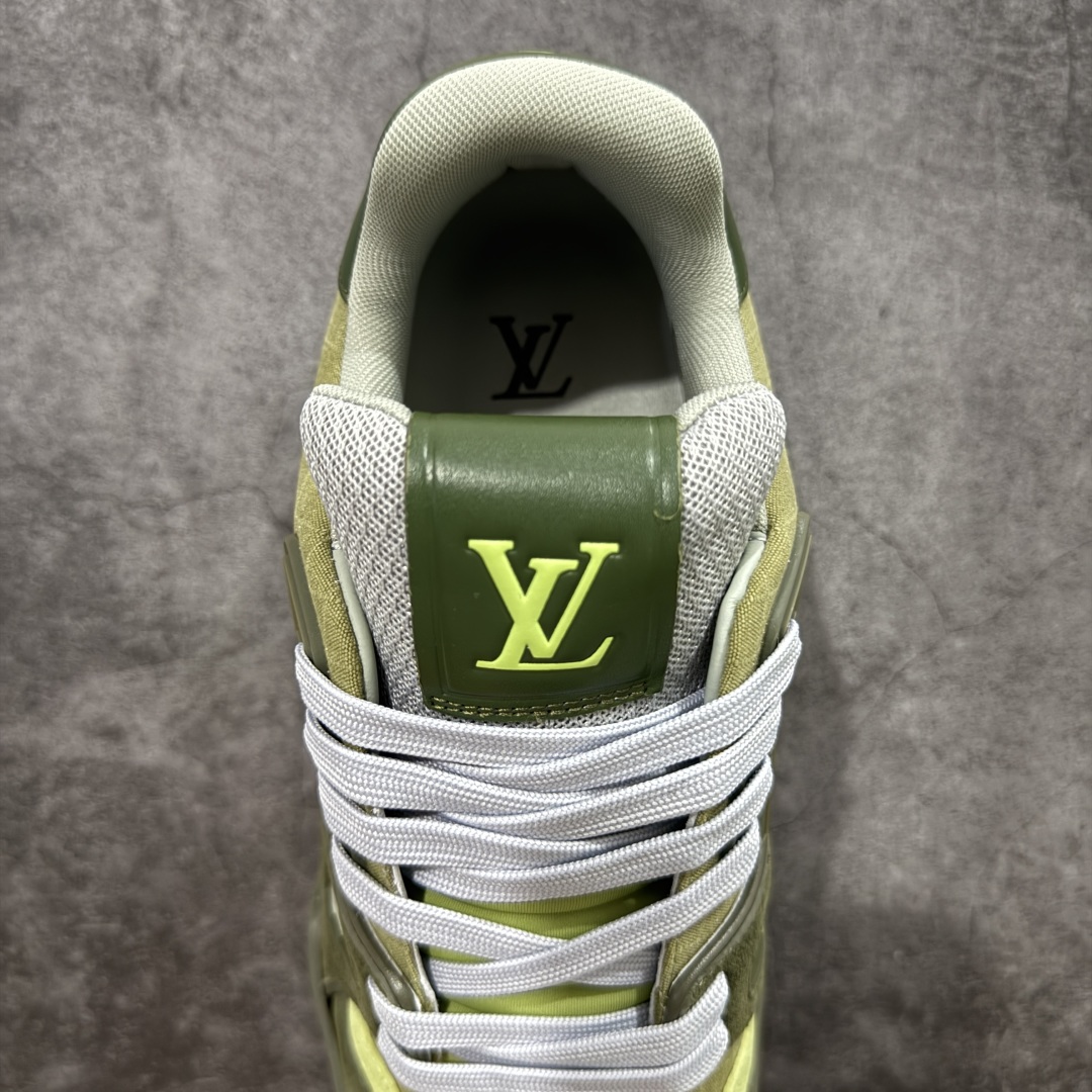 
LV Trainer系列高奢运动鞋 绿色
新款芯片顶级 潮人必备单品
同步ZP官网空胶工艺  
鞋舌、