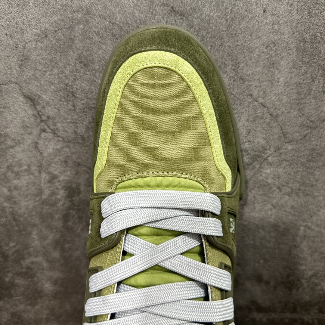 
LV Trainer系列高奢运动鞋 绿色
新款芯片顶级 潮人必备单品
同步ZP官网空胶工艺  
鞋舌、