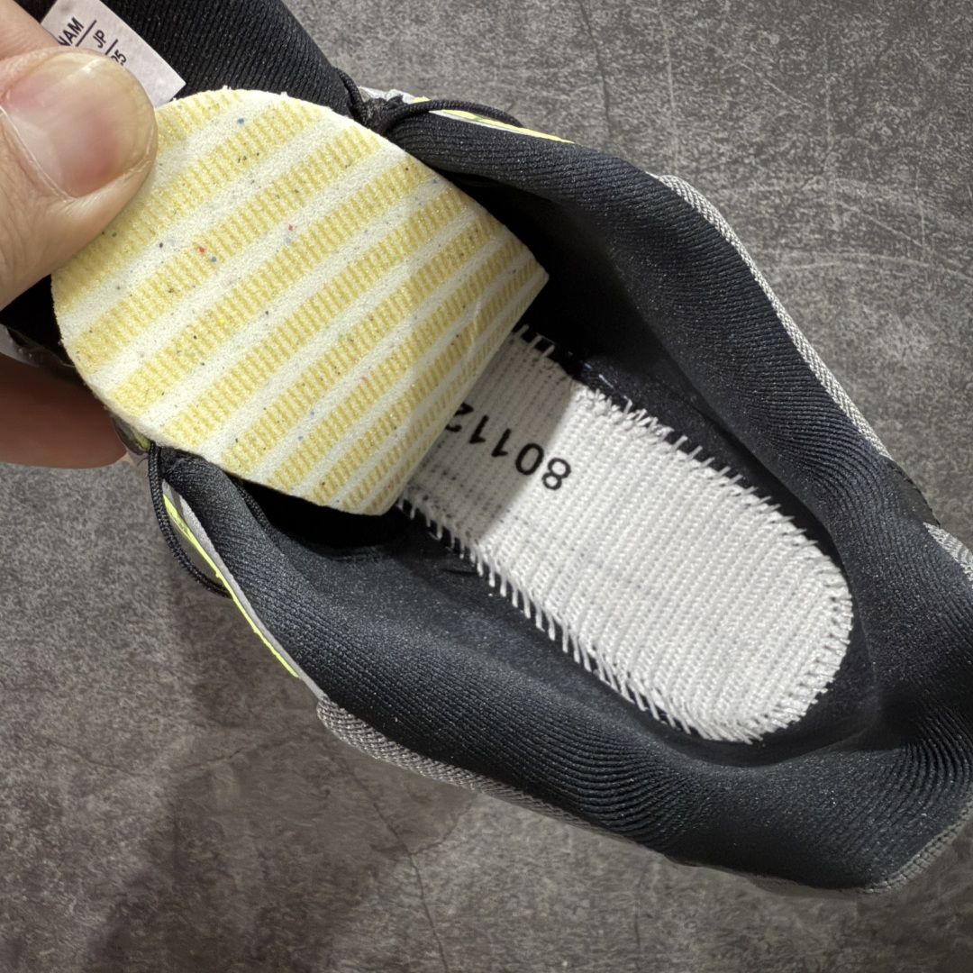 图片[8]-【666版本】SALOMON 萨洛蒙 XT-WHISPER 舒适百搭耐磨轻便低帮 休闲越野训练城市通勤跑步鞋 男女同款 棕银色 纯原外贸平台特供订单 耗时半年巨作 #全套原纸板楦头开发 #原厂特供网布配套加持 #确保原汁原味 完美呈现版型 #原档数据独家私模五层组合大底 #男女鞋同步官方开发至46 #原装Ortholite轻量化鞋垫 #中底布带钢印编号 原厂TPU锁扣 #进口港宝加持 后跟自然饱满 还原公司包裹性 #鞋面采用SENSIFT贴合技术 #全方位贴合包裹脚型 #鞋跟部鞋底牵引设计 #提供强大的抓地性能 #更适应野外崎岖不平的道路 #基于 SALOMON 初代 XT 鞋身造型并搭载 4D ADVANCED CHASSIS™ 大底打造而成 为这款 XT-WHISPER 带来了多项足部控制与保护等功能性 如在运动过程中控制左右晃动的过程而提高稳定性、改善长途越野过程中足中到足尖的过渡、提高感知岩石的精确度以抵抗尖锐物体对脚底的伤害以及采用动态缓冲来增强穿着舒适感 从而减轻疲劳感 使 XT-WHISPER 成为一双舒适且安全的户外之履 货号：477611 尺码：36 36.5 37.5 38 38.5 39 40 40.5 41 42 42.5 43 44 45 46-选品中心