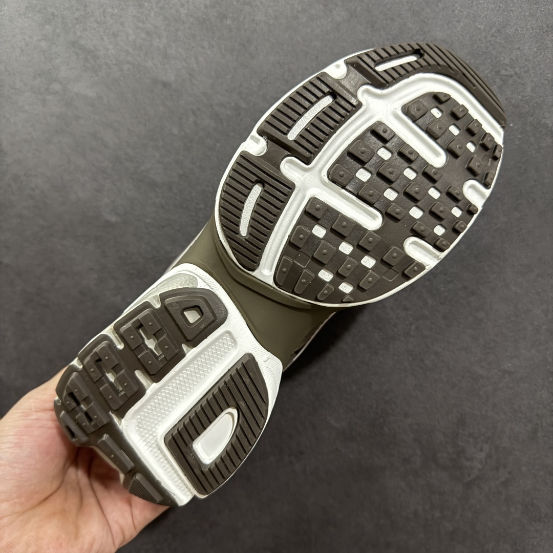 图片[9]-【公司级】NK V2k Runtekk 复古老爹鞋跑步鞋 HV6416-200 材质上使用大面积网眼 皮革 TPU 组成 支撑和透气性肯定不错 中底处由 Cushlon 泡绵打造 保证在压马路时可以提供优秀脚感 并通过一手做旧氧化效果突出复古感 中底造型很容易让大家联想到巴黎世家3XL 增高效果同样不能忽视 尺码：36-45-选品中心