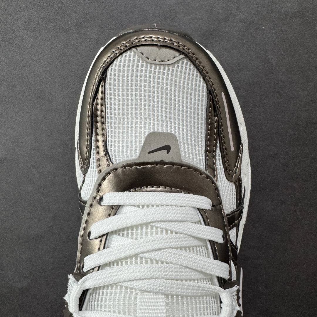 图片[8]-【公司级】NK V2k Runtekk 复古老爹鞋跑步鞋 HV6416-200 材质上使用大面积网眼 皮革 TPU 组成 支撑和透气性肯定不错 中底处由 Cushlon 泡绵打造 保证在压马路时可以提供优秀脚感 并通过一手做旧氧化效果突出复古感 中底造型很容易让大家联想到巴黎世家3XL 增高效果同样不能忽视 尺码：36-45-选品中心