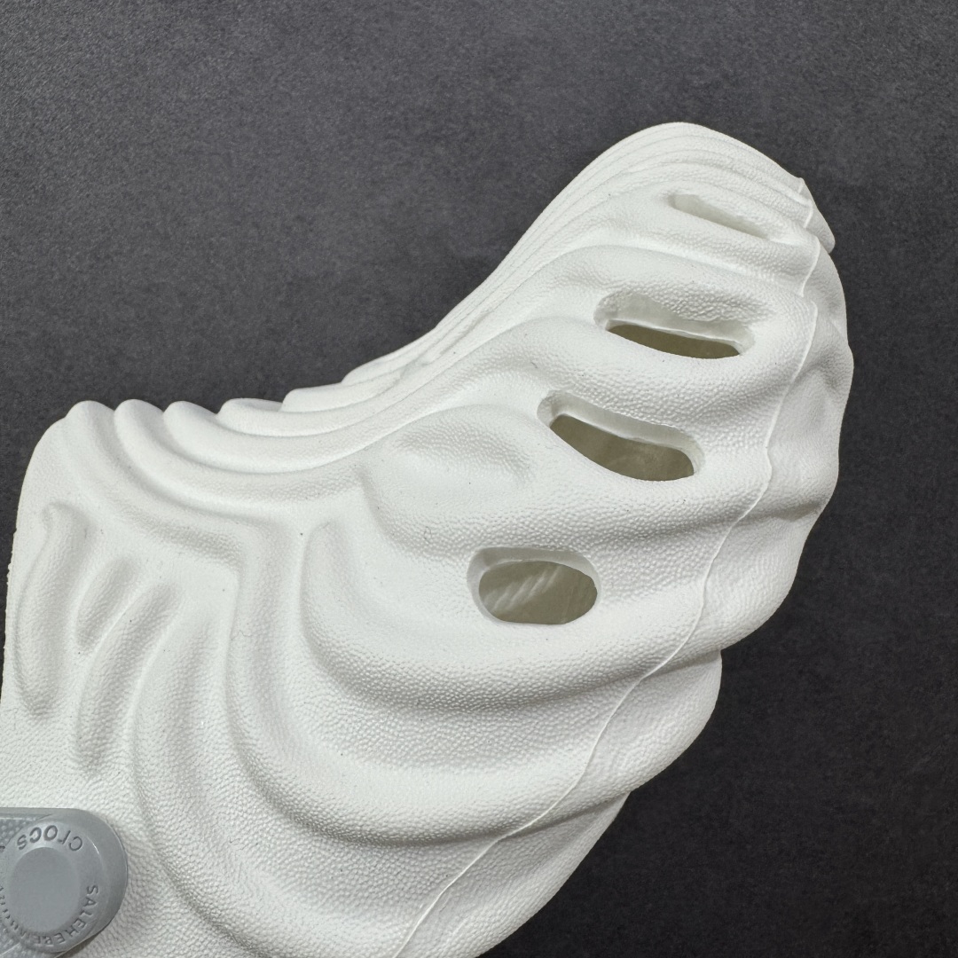 图片[5]-【小盒版】Salehe Bembury x Crocs Polle x Clog 卡骆驰指纹 莞产盒装卡骆驰指纹系列 美国休闲鞋履品牌·卡骆驰联乘新晋国际知名鞋类设计师Salehe Bembury x Crocs Pollex Clog 指纹式脊骨系列夏日沙滩室内外穿搭休闲涉水洞洞鞋凉拖鞋经典logo，活力十足；洞洞设计，使湿气排出，干爽舒适。轻盈舒适，缓 沖冲充满弹性；鞋底防滑耐磨 尺码：M4/W6=36-37(22cm) M5/W7=37-38(23cm) M6/W8=38-39(24cm) M7/W9=39-40(25cm) M8/W10=41-42(26cm) M9/W11=42-43(27cm) M10/W12=43-44(28cm) M11/W13=45-46(29cm)-选品中心