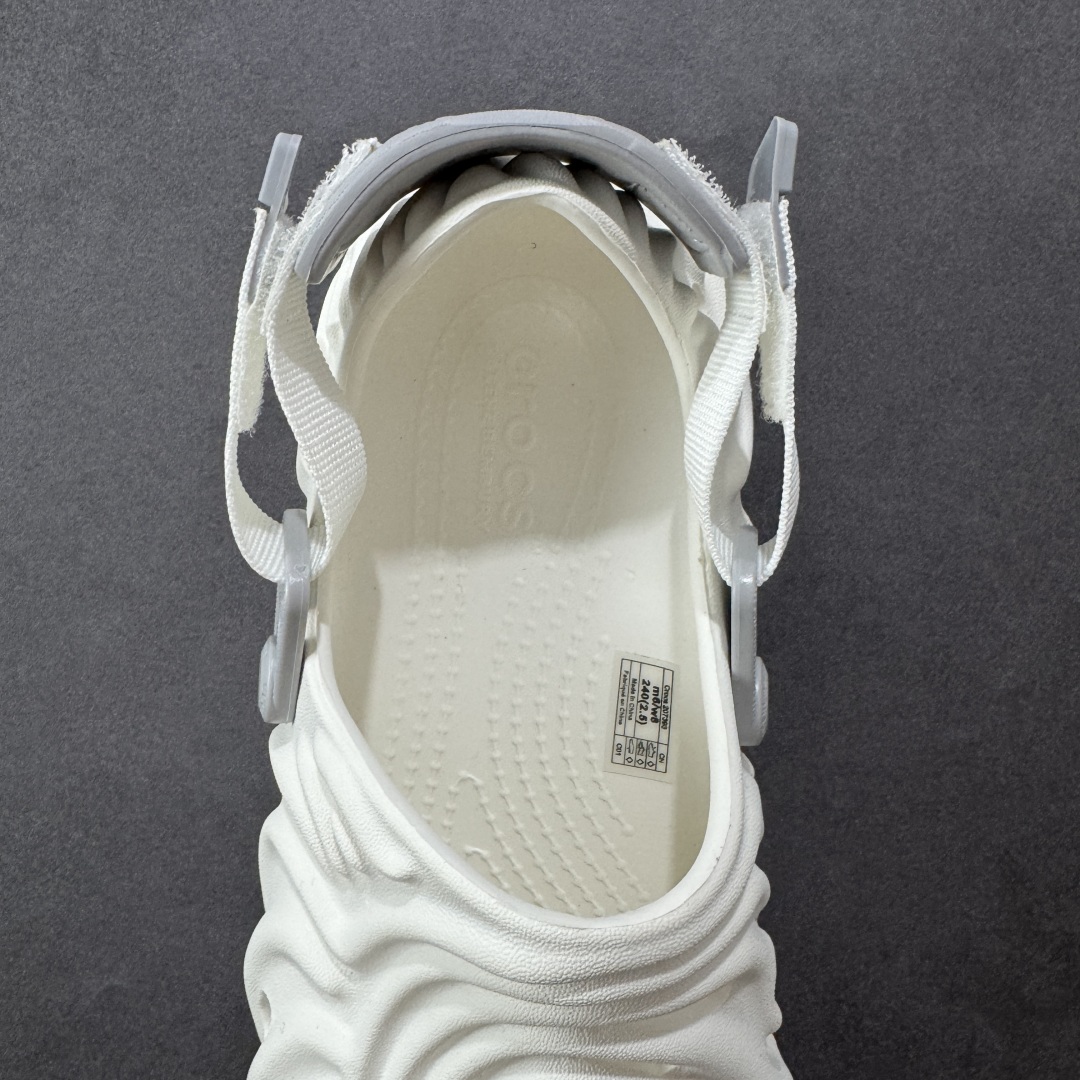 图片[7]-【小盒版】Salehe Bembury x Crocs Polle x Clog 卡骆驰指纹 莞产盒装卡骆驰指纹系列 美国休闲鞋履品牌·卡骆驰联乘新晋国际知名鞋类设计师Salehe Bembury x Crocs Pollex Clog 指纹式脊骨系列夏日沙滩室内外穿搭休闲涉水洞洞鞋凉拖鞋经典logo，活力十足；洞洞设计，使湿气排出，干爽舒适。轻盈舒适，缓 沖冲充满弹性；鞋底防滑耐磨 尺码：M4/W6=36-37(22cm) M5/W7=37-38(23cm) M6/W8=38-39(24cm) M7/W9=39-40(25cm) M8/W10=41-42(26cm) M9/W11=42-43(27cm) M10/W12=43-44(28cm) M11/W13=45-46(29cm)-选品中心