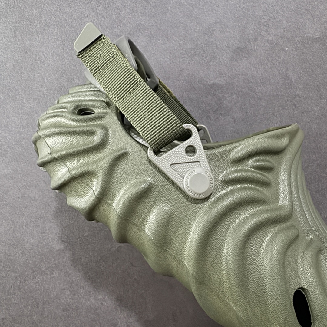 图片[6]-【小盒版】Salehe Bembury x Crocs Polle x Clog 卡骆驰指纹 莞产盒装卡骆驰指纹系列 美国休闲鞋履品牌·卡骆驰联乘新晋国际知名鞋类设计师Salehe Bembury x Crocs Pollex Clog 指纹式脊骨系列夏日沙滩室内外穿搭休闲涉水洞洞鞋凉拖鞋经典logo，活力十足；洞洞设计，使湿气排出，干爽舒适。轻盈舒适，缓 沖冲充满弹性；鞋底防滑耐磨 尺码：M4/W6=36-37(22cm) M5/W7=37-38(23cm) M6/W8=38-39(24cm) M7/W9=39-40(25cm) M8/W10=41-42(26cm) M9/W11=42-43(27cm) M10/W12=43-44(28cm) M11/W13=45-46(29cm)-选品中心