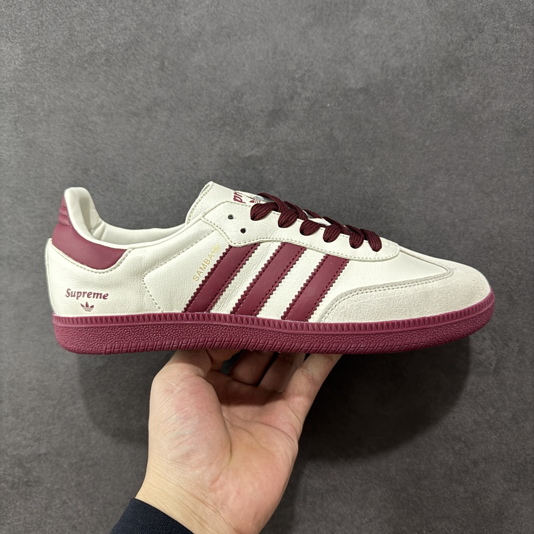 【定制版】adidas originals Samba OG x Supreme 灰红 桑巴舞系列复古经典轻便板鞋 此款以简约大方的造型设计 给人以随性休闲的时尚格调 穿着舒适轻便,运动灵活自如 满足日常个性穿搭 货号:GJ75813 尺码:36 36.5 37 38 38.5 39 40 40.5 41 42 42.5 43 44 44.5 45-选品中心