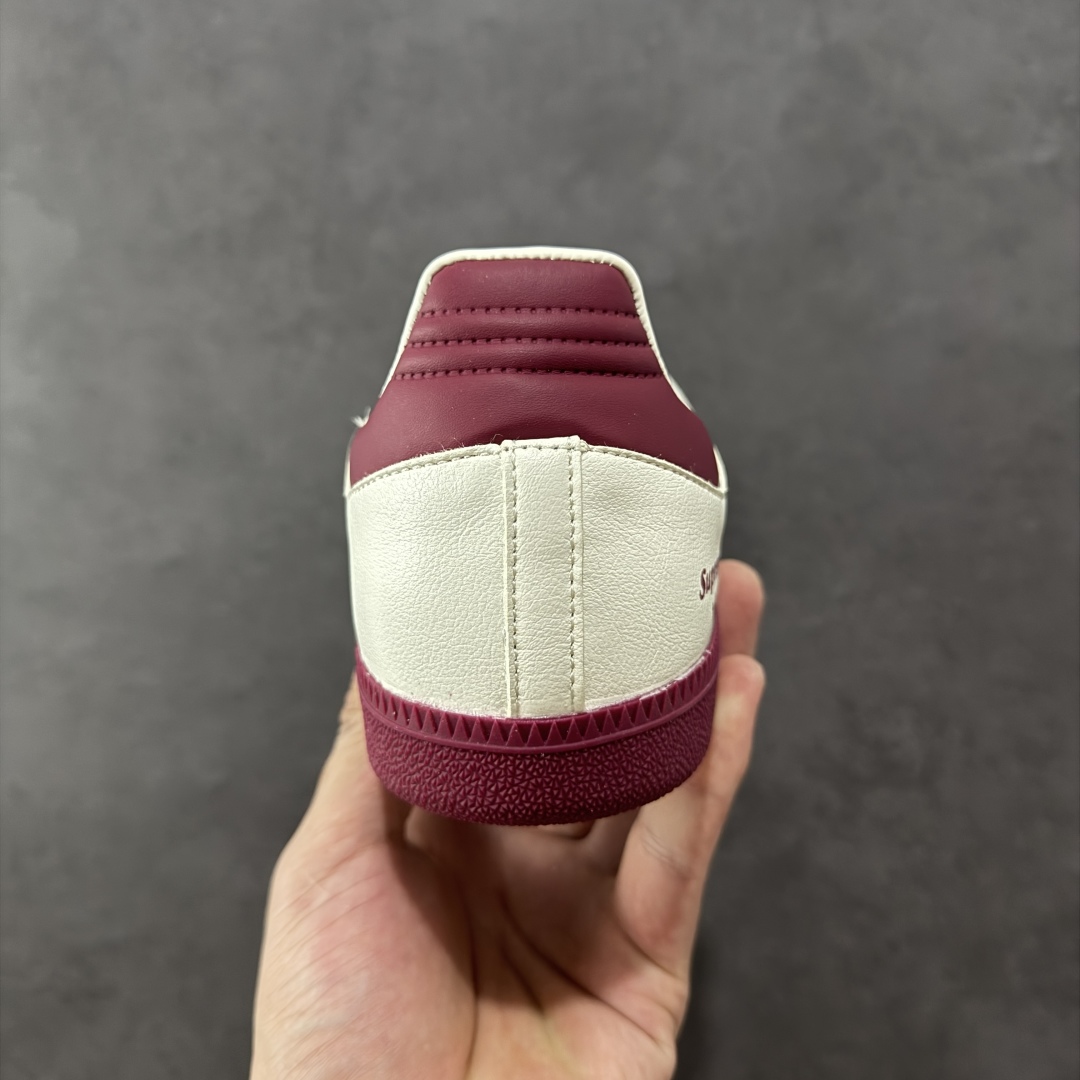 图片[4]-【定制版】adidas originals Samba OG x Supreme 灰红 桑巴舞系列复古经典轻便板鞋 此款以简约大方的造型设计 给人以随性休闲的时尚格调 穿着舒适轻便，运动灵活自如 满足日常个性穿搭 货号：GJ75813 尺码：36 36.5 37 38 38.5 39 40 40.5 41 42 42.5 43 44 44.5 45-选品中心