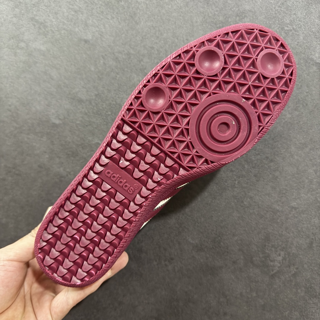 图片[9]-【定制版】adidas originals Samba OG x Supreme 灰红 桑巴舞系列复古经典轻便板鞋 此款以简约大方的造型设计 给人以随性休闲的时尚格调 穿着舒适轻便，运动灵活自如 满足日常个性穿搭 货号：GJ75813 尺码：36 36.5 37 38 38.5 39 40 40.5 41 42 42.5 43 44 44.5 45-选品中心