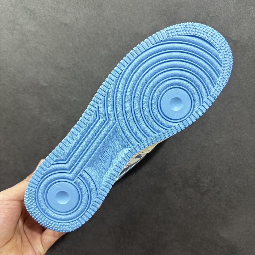 图片[9]-【定制版】The North Face x Nike Air Force 1 雪山米蓝 此款主张打破传统的工业化流水线设计限制，以Made by ideas的超级创意为理念，集结众多潮流设计师，结合时下最ing潮流风尚，为潮流爱好者打造彰品自我的专属潮品。同时尊重每个年轻人对于潮流的理解与选择，主张“让每个年轻人塑造自己的潮流”。 货号： KJ1688-003 尺码： 36 36.5 37.5 38 38.5 39 40 40.5 41 42 42.5 43 44 44.5 45-选品中心